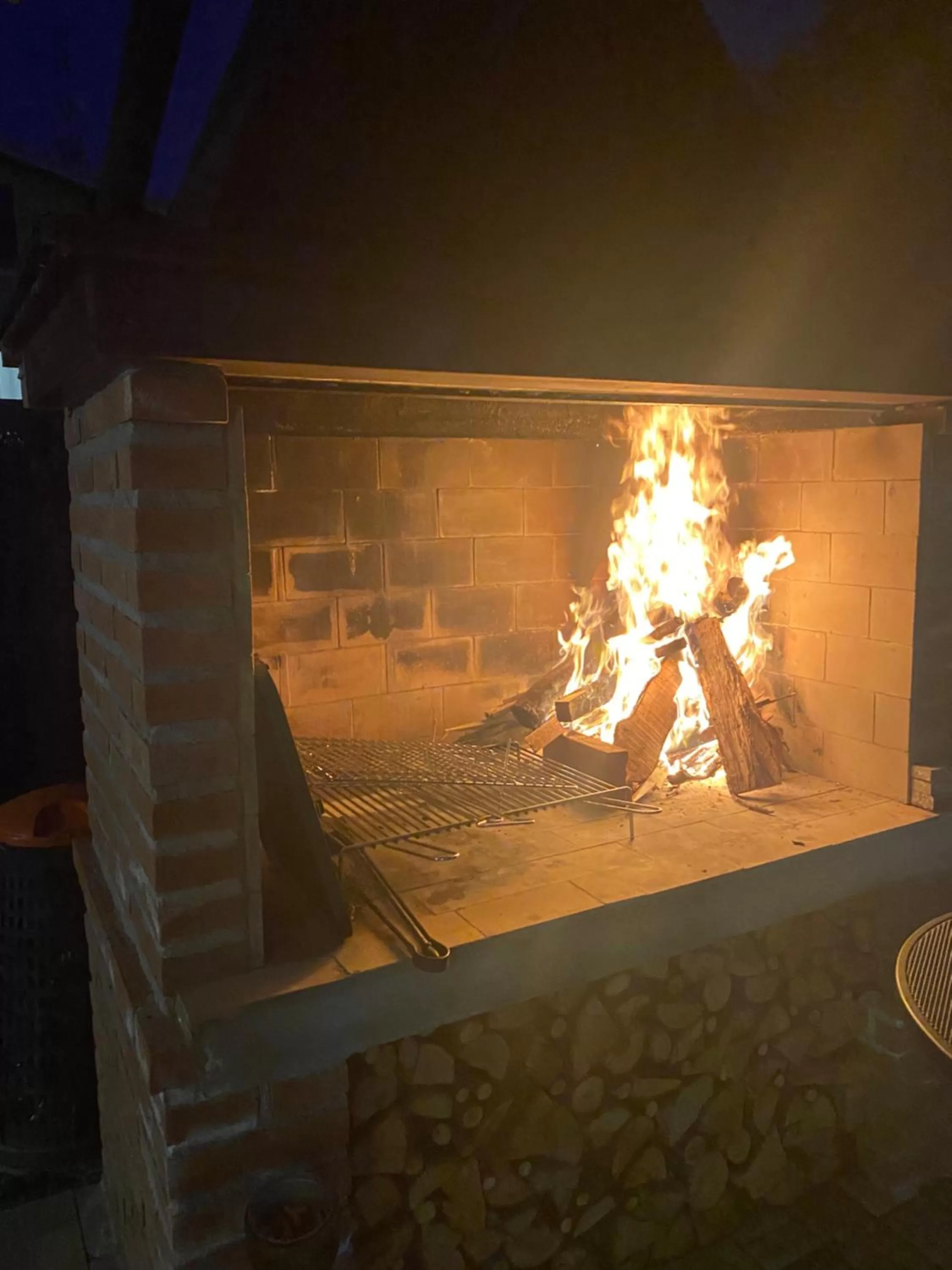 BBQ facilities in La Casa Di Campagna Sul Garda