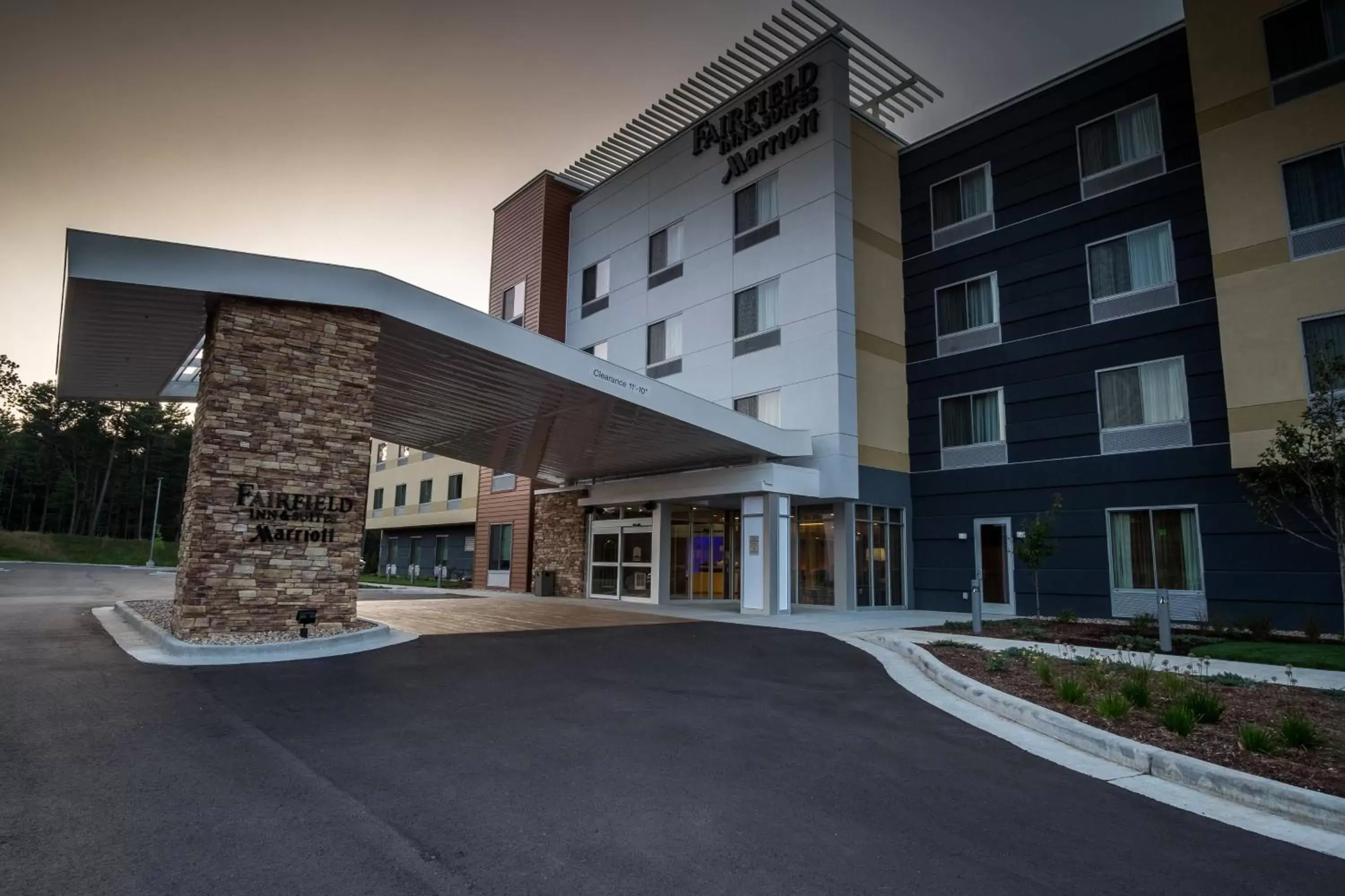 Fairfield Inn & Suites by Marriott Wisconsin Dells Fairfield Inn & Suites by Marriott Wisconsin Dells