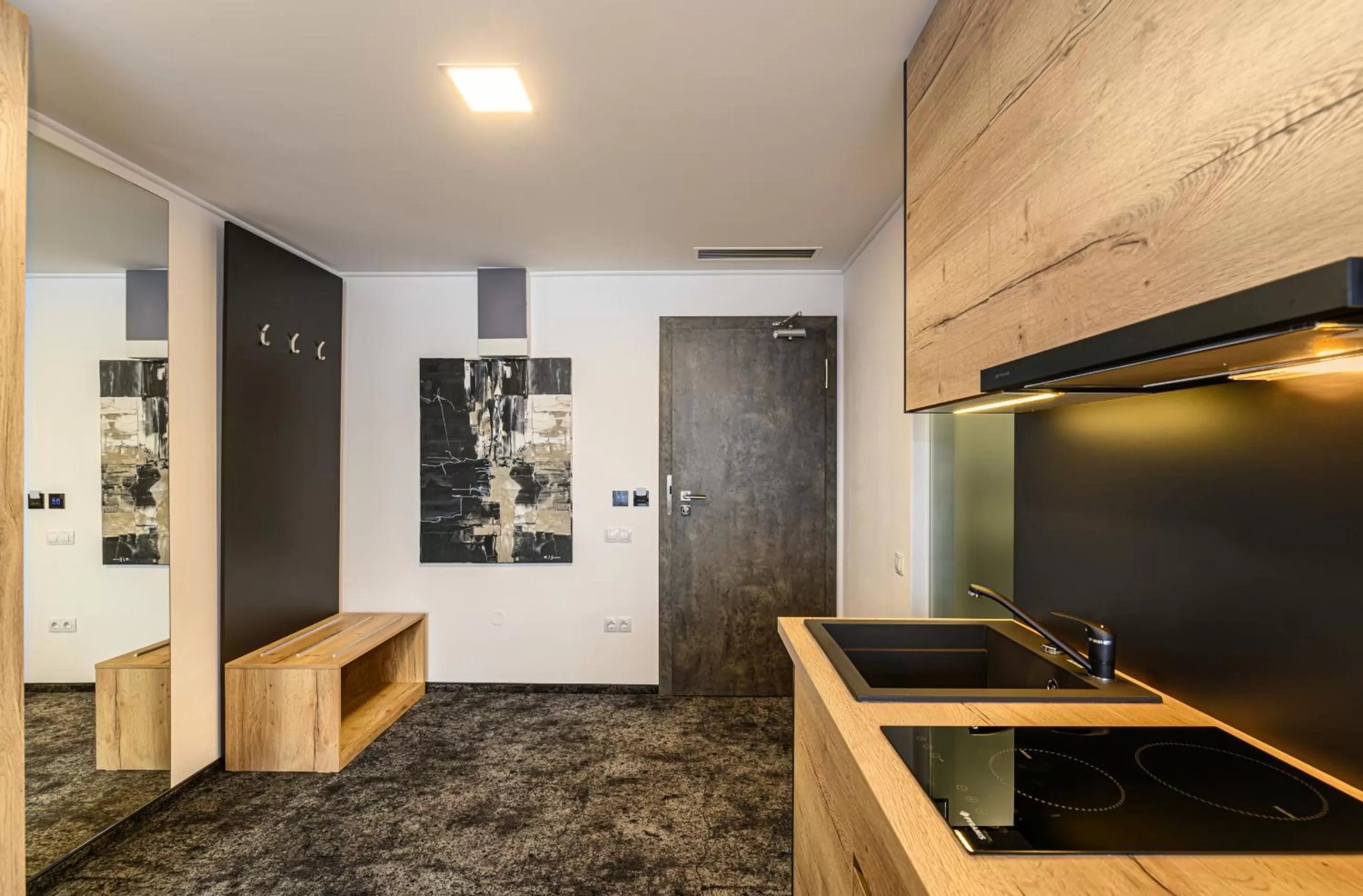 Communal lounge/ TV room in B THE HOTEL