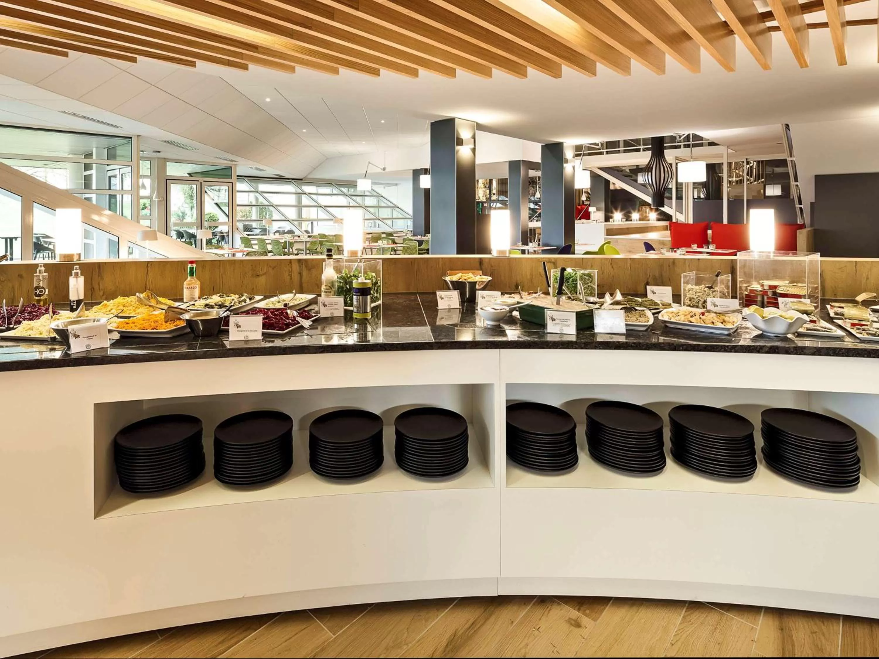 Restaurant/places to eat in ibis Poitiers Site du Futuroscope