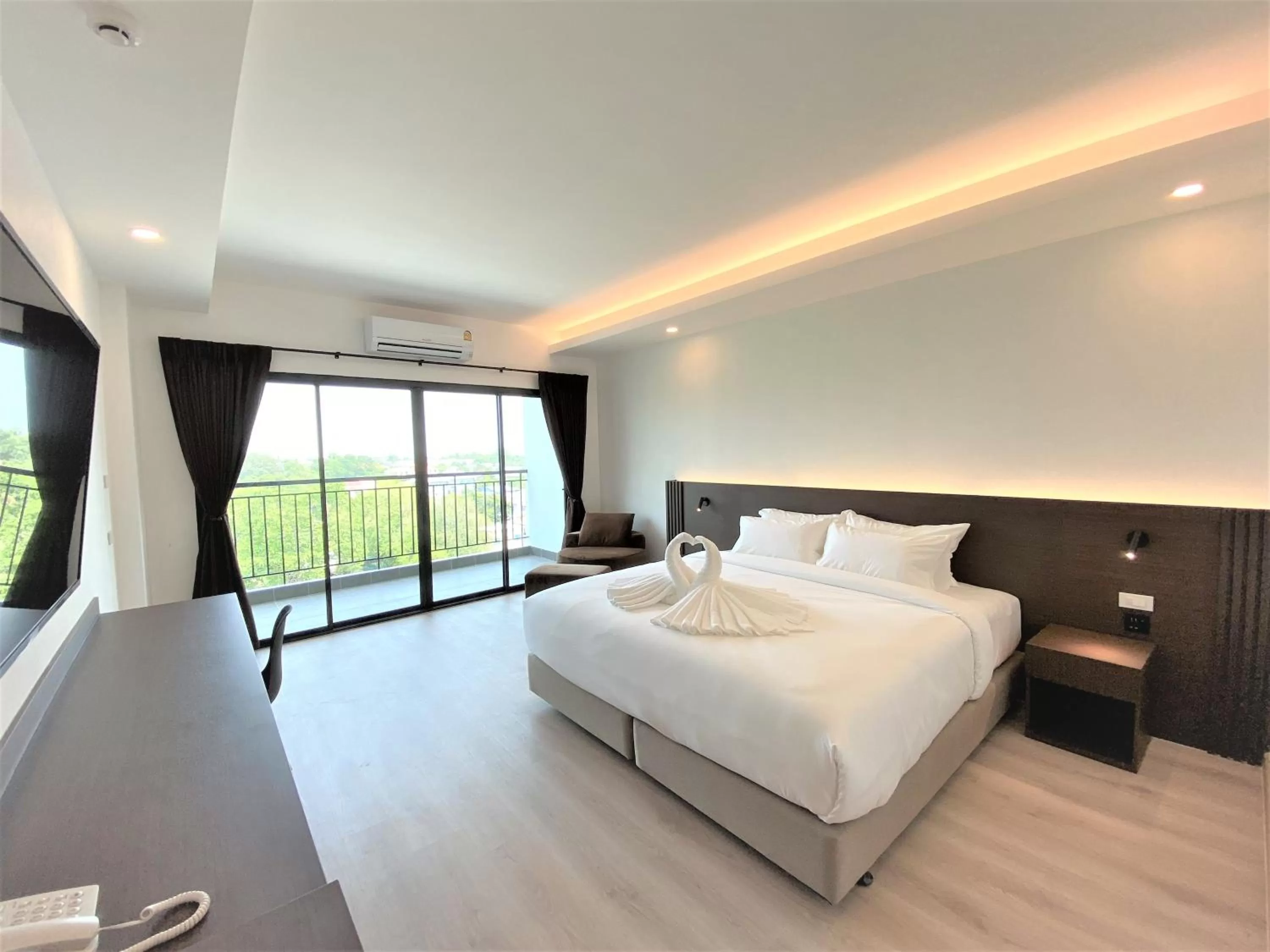 Photo of the whole room, Bed in GEEN Hotel Chonburi