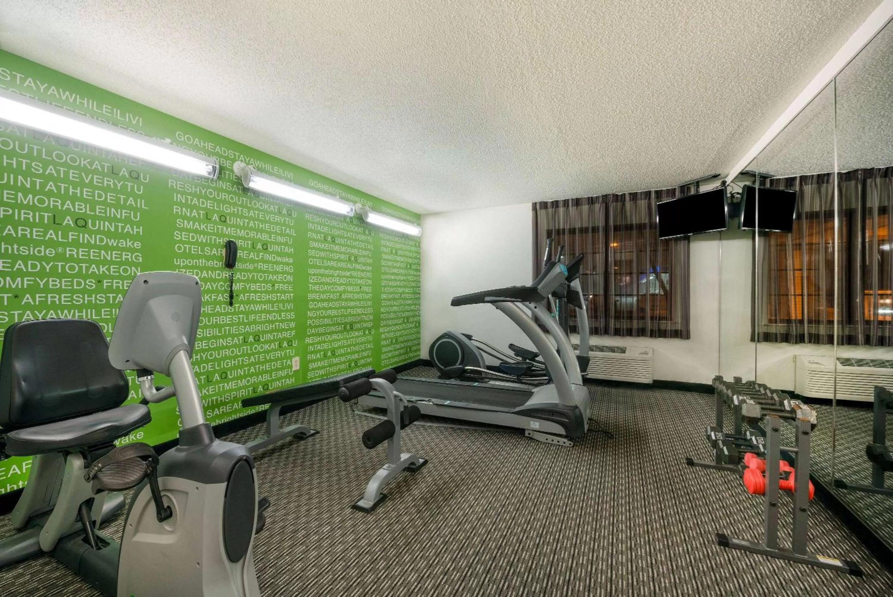 Fitness centre/facilities in La Quinta by Wyndham Cleveland Macedonia