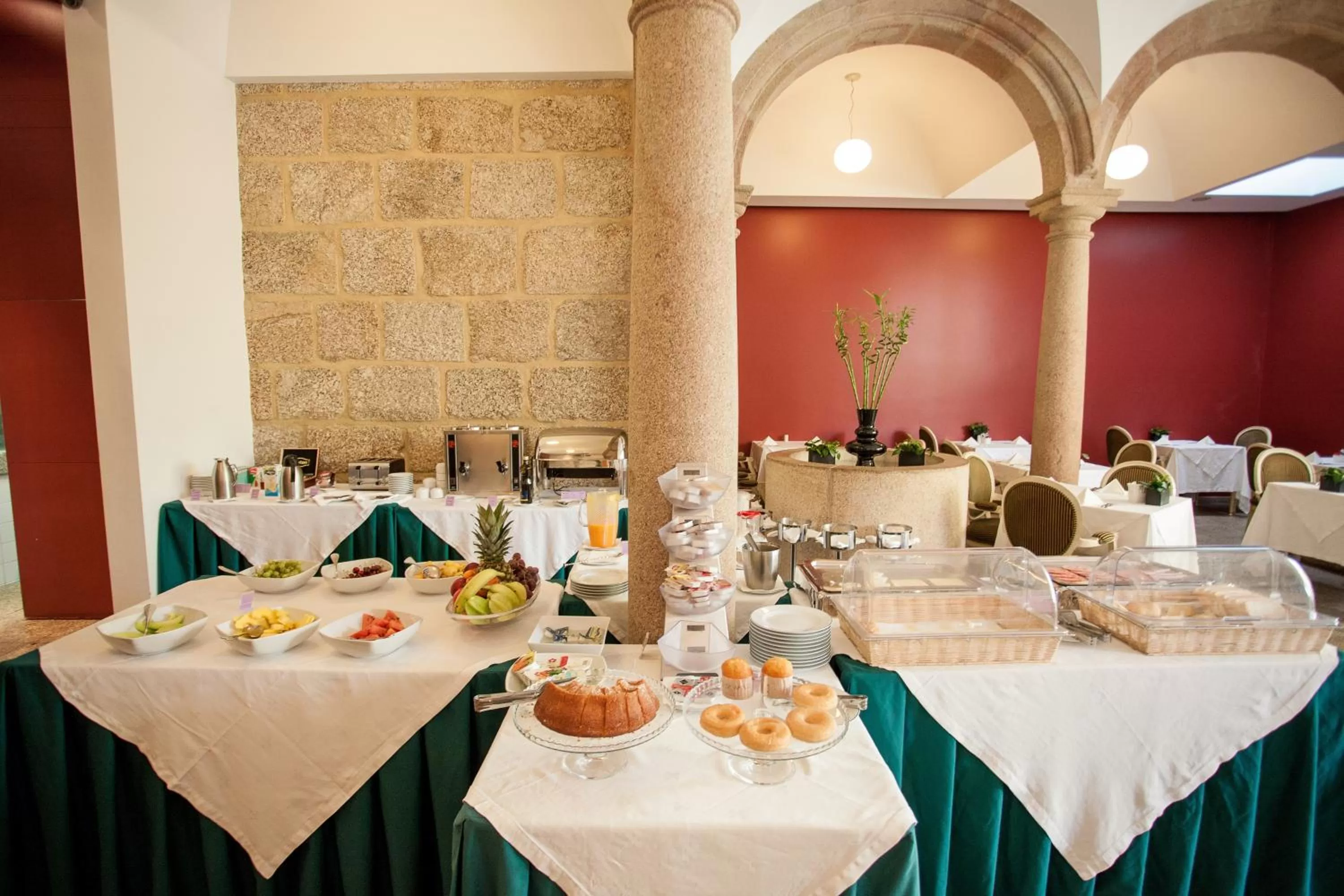 Restaurant/places to eat in Hotel Bracara Augusta