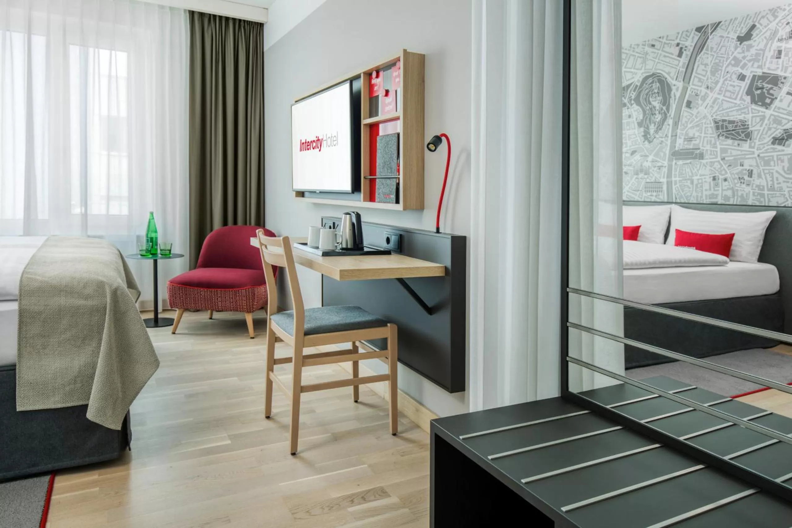 Staff, Bed in IntercityHotel Graz