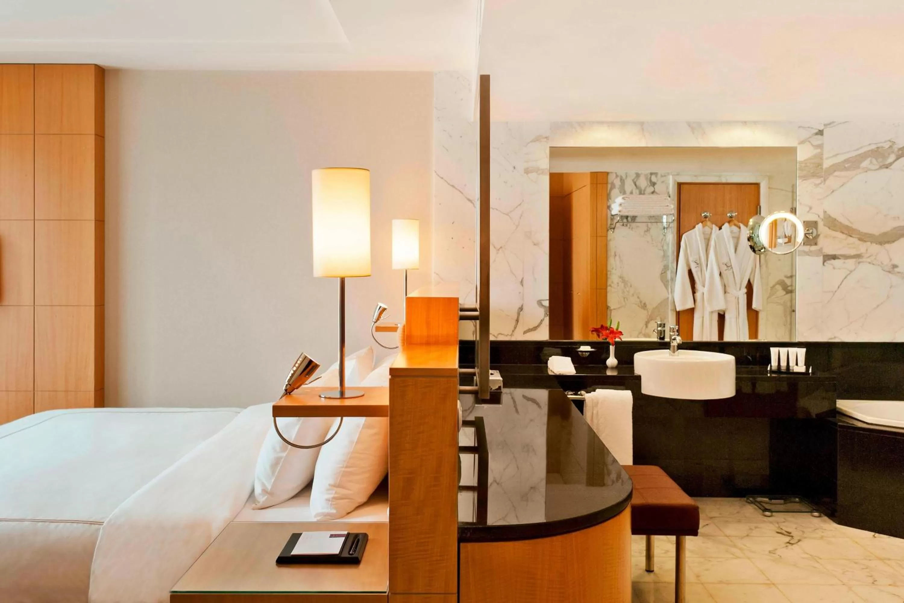 Bedroom, Bed in Lugal, a Luxury Collection Hotel, Ankara