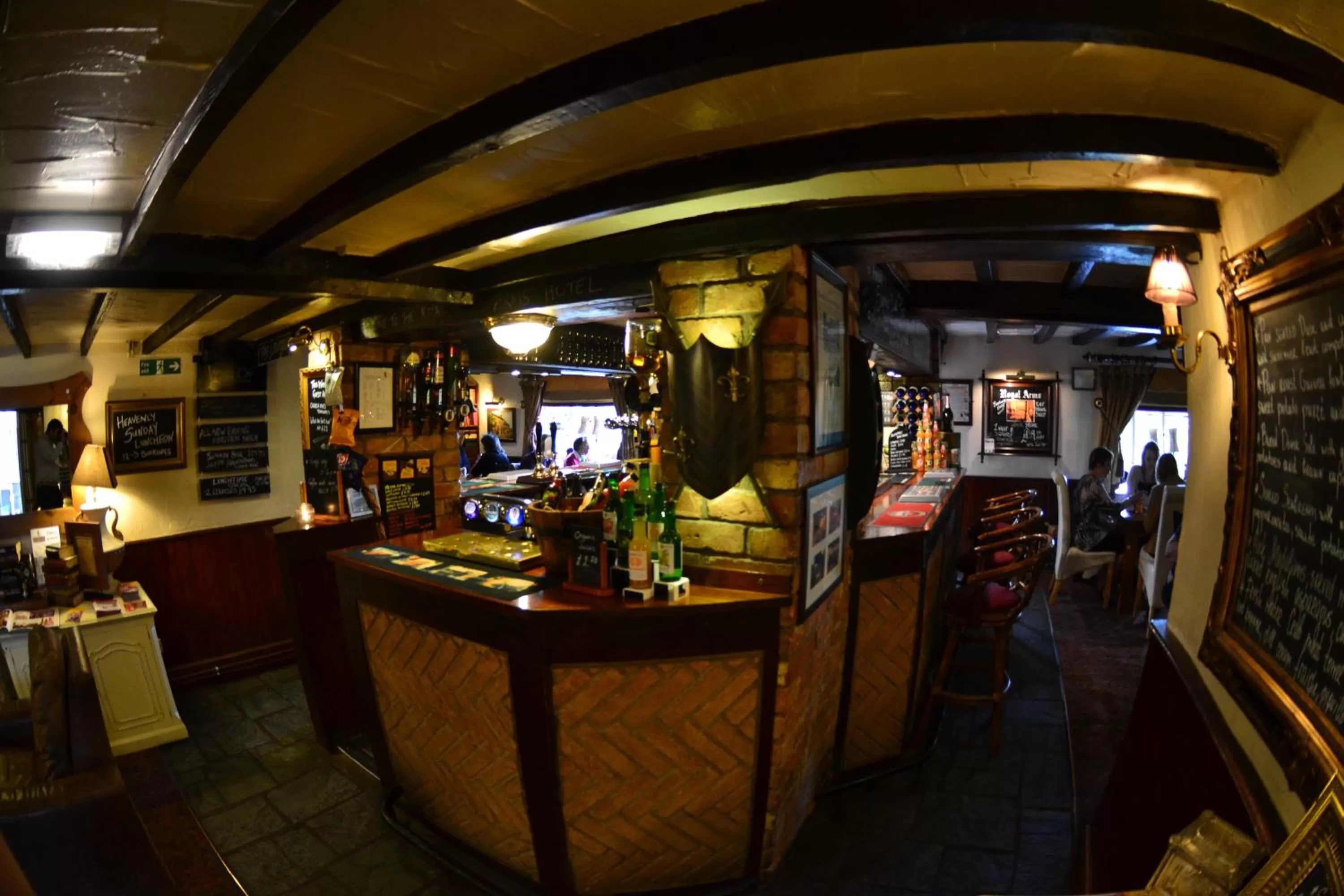 Restaurant/places to eat in The Royal Arms Bed & Breakfast