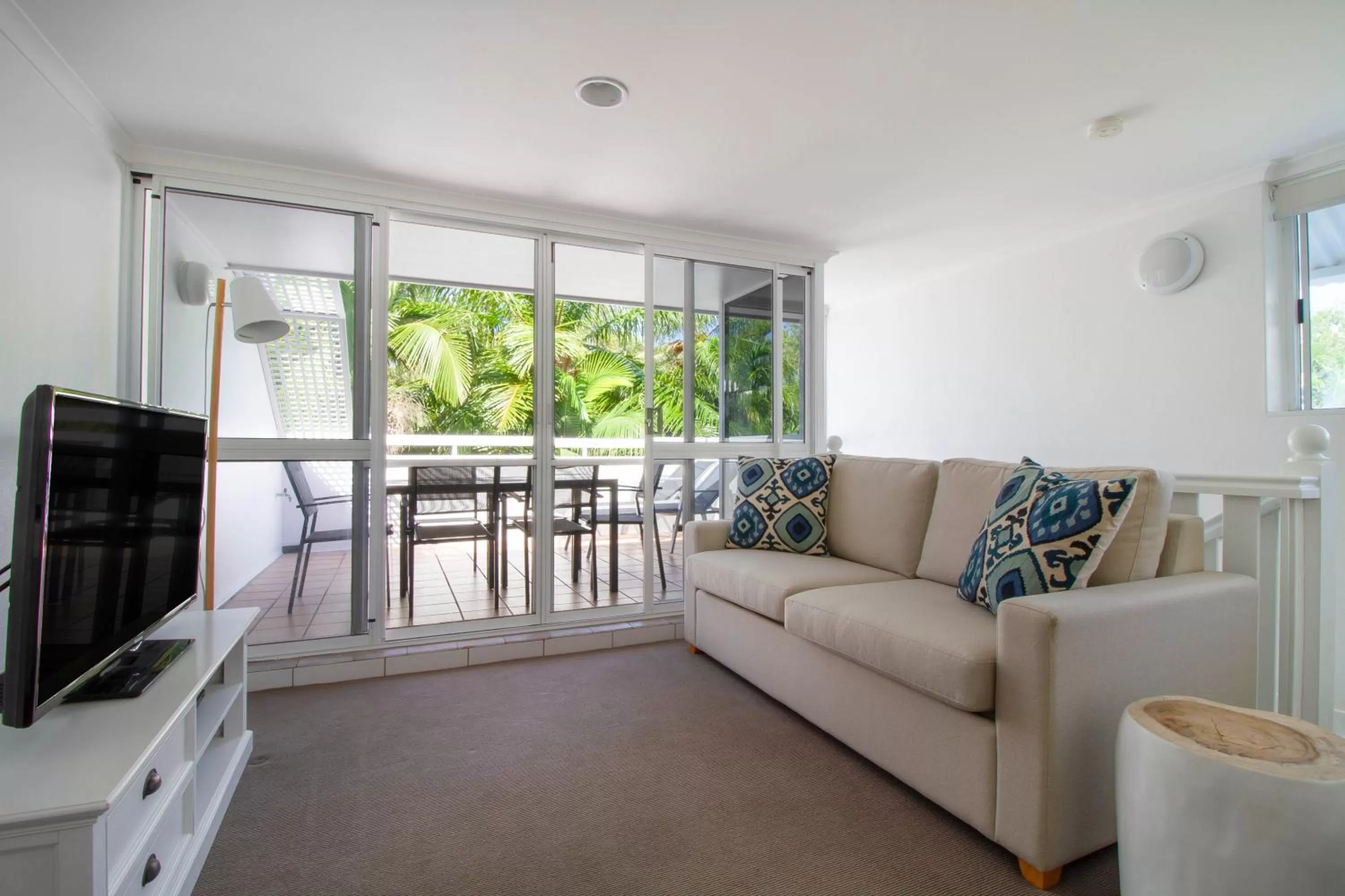 The White House Port Douglas