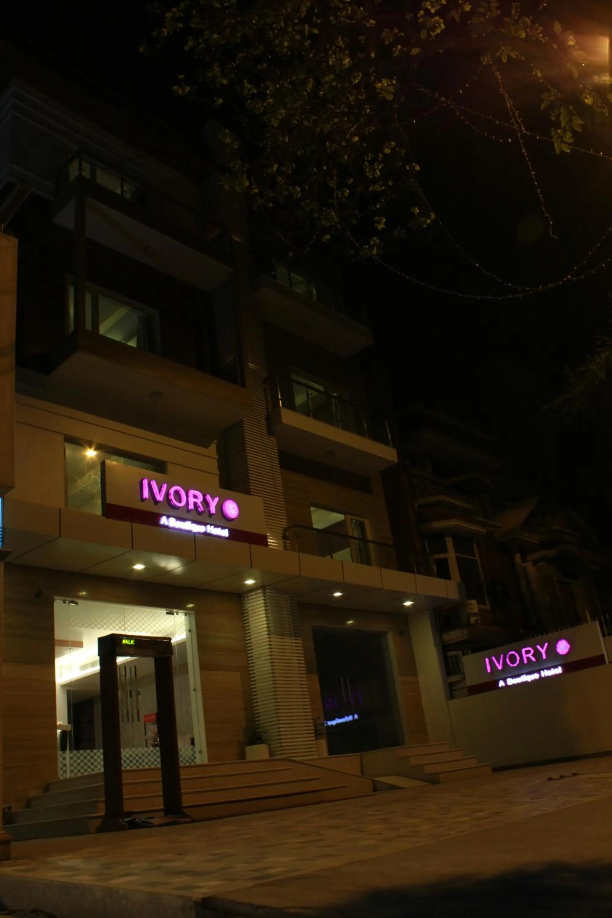 Property building in Hotel Ivory 32