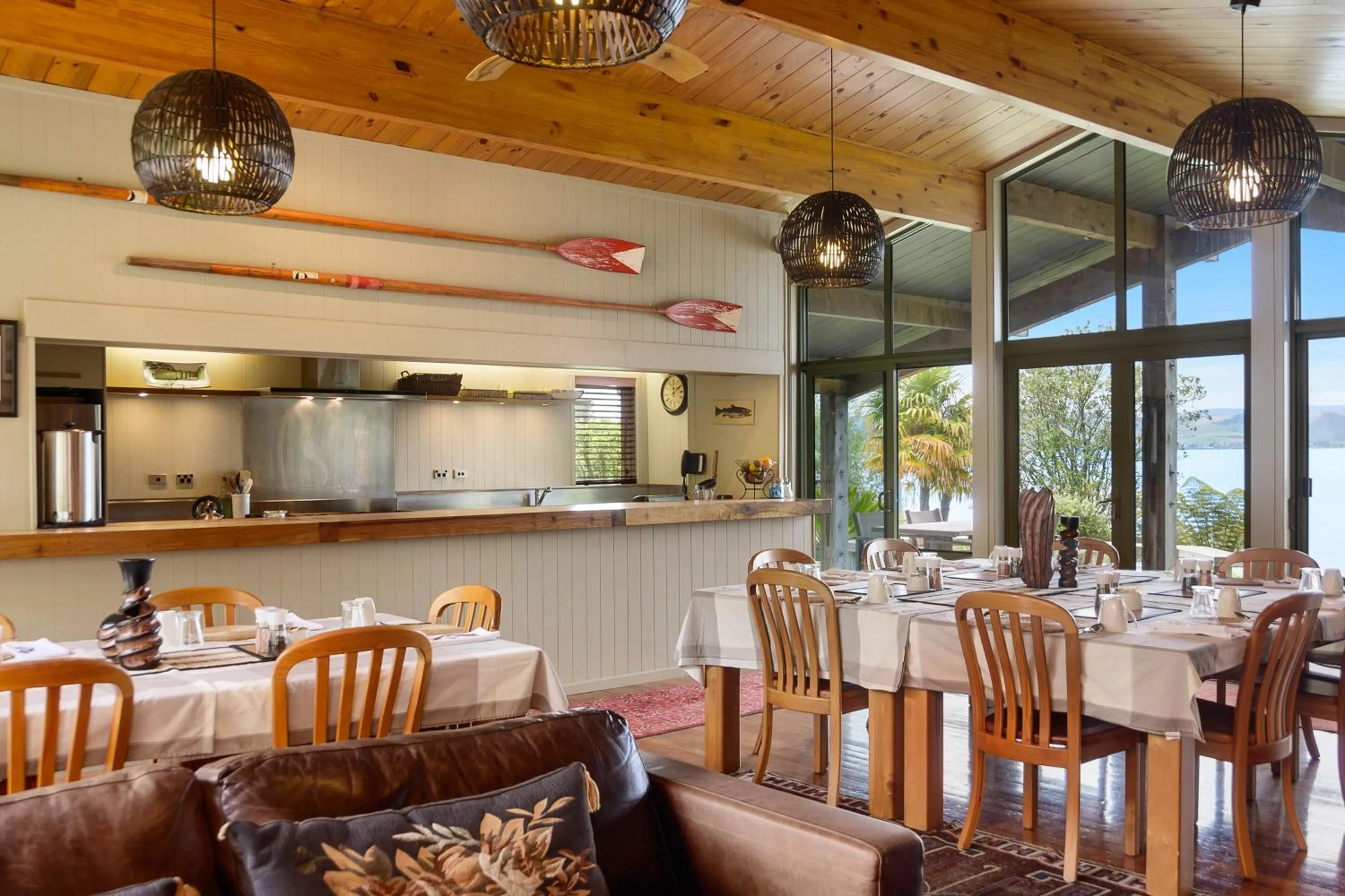 Restaurant/places to eat in Koura Lodge