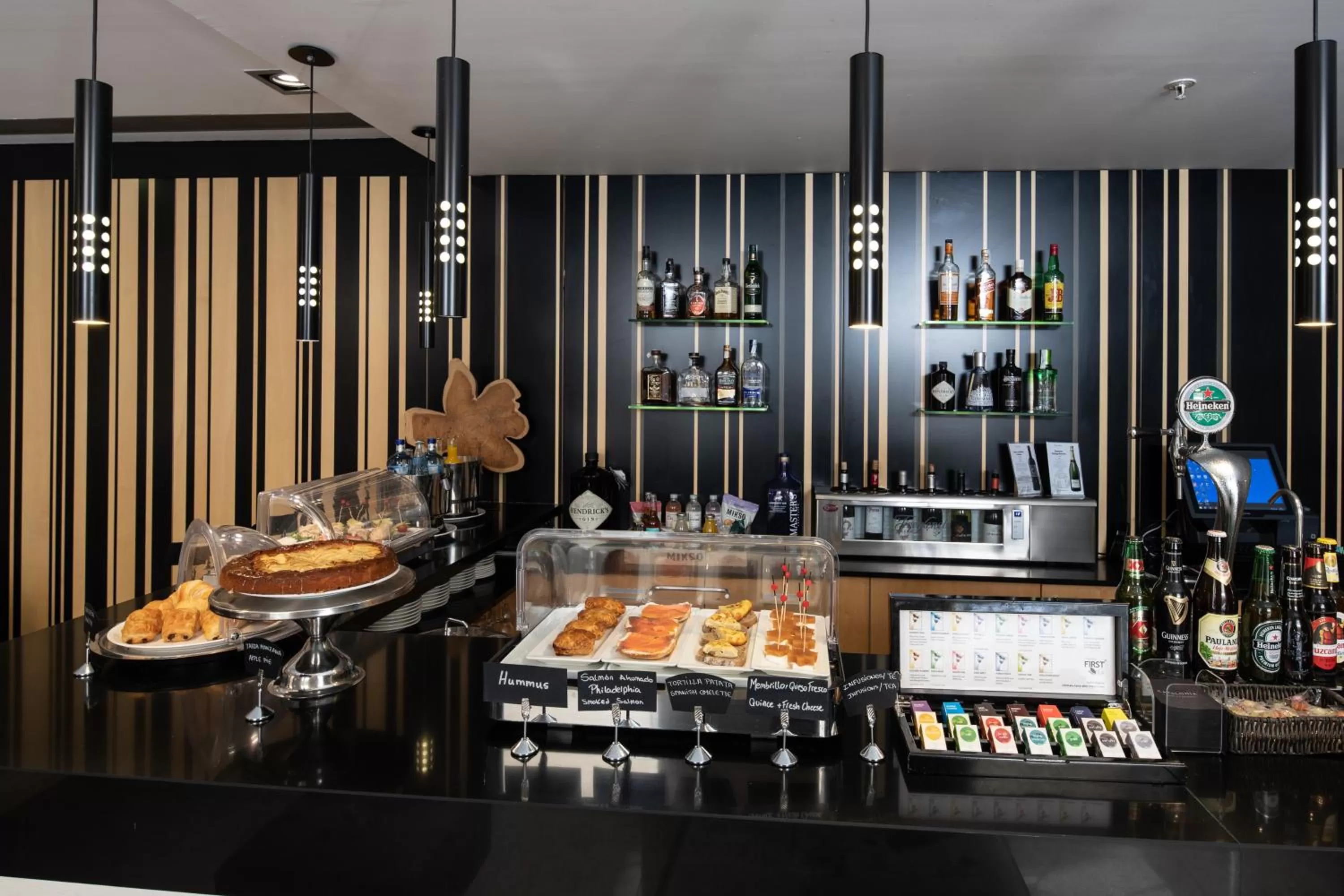 Buffet breakfast in Catalonia Plaza Mayor