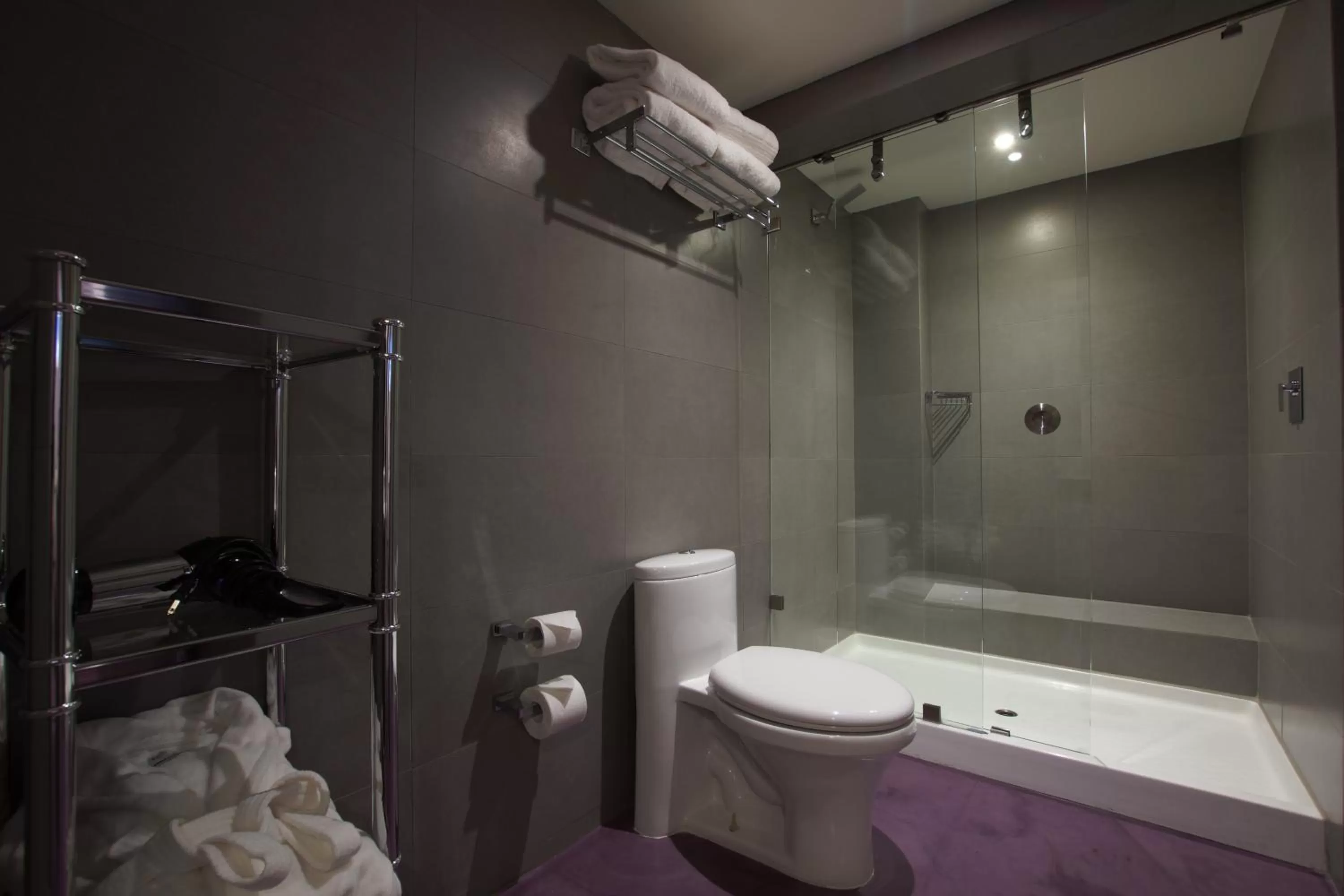 Bathroom in 1850 Hotel Boutique