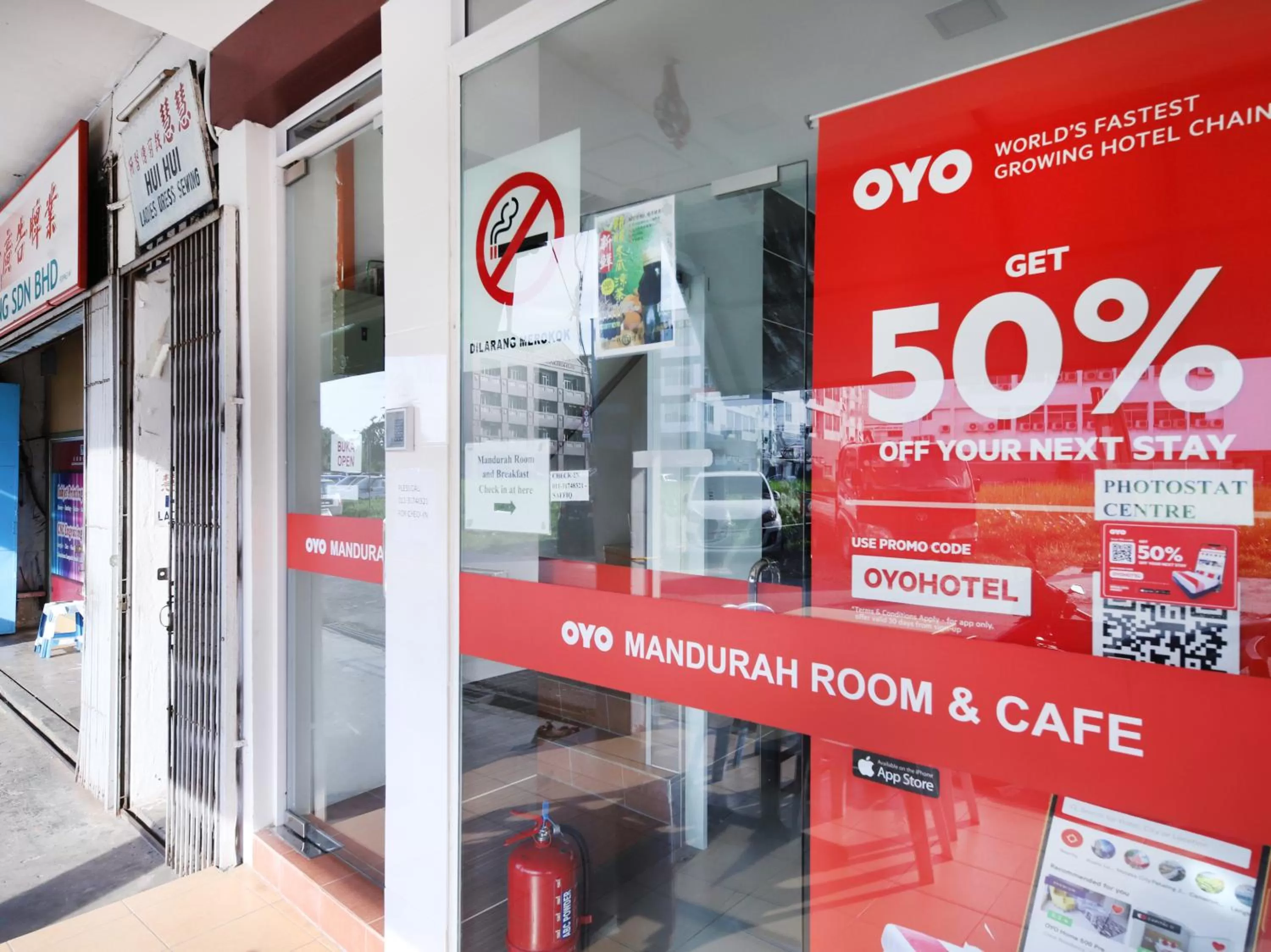 Facade/entrance in OYO 836 Mandurah Room & Cafe