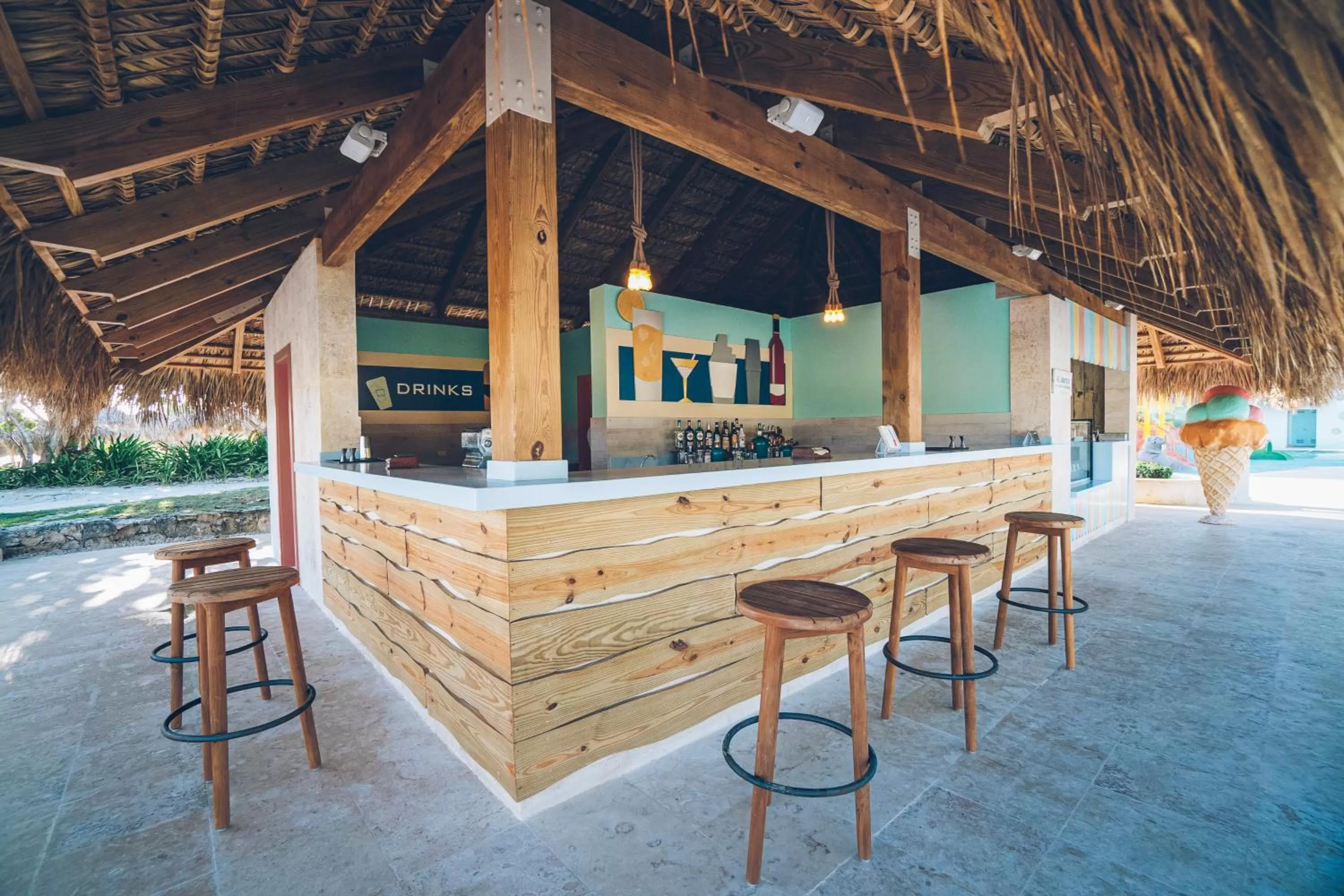 Lounge or bar in Iberostar Selection Bavaro Suites - All Inclusive