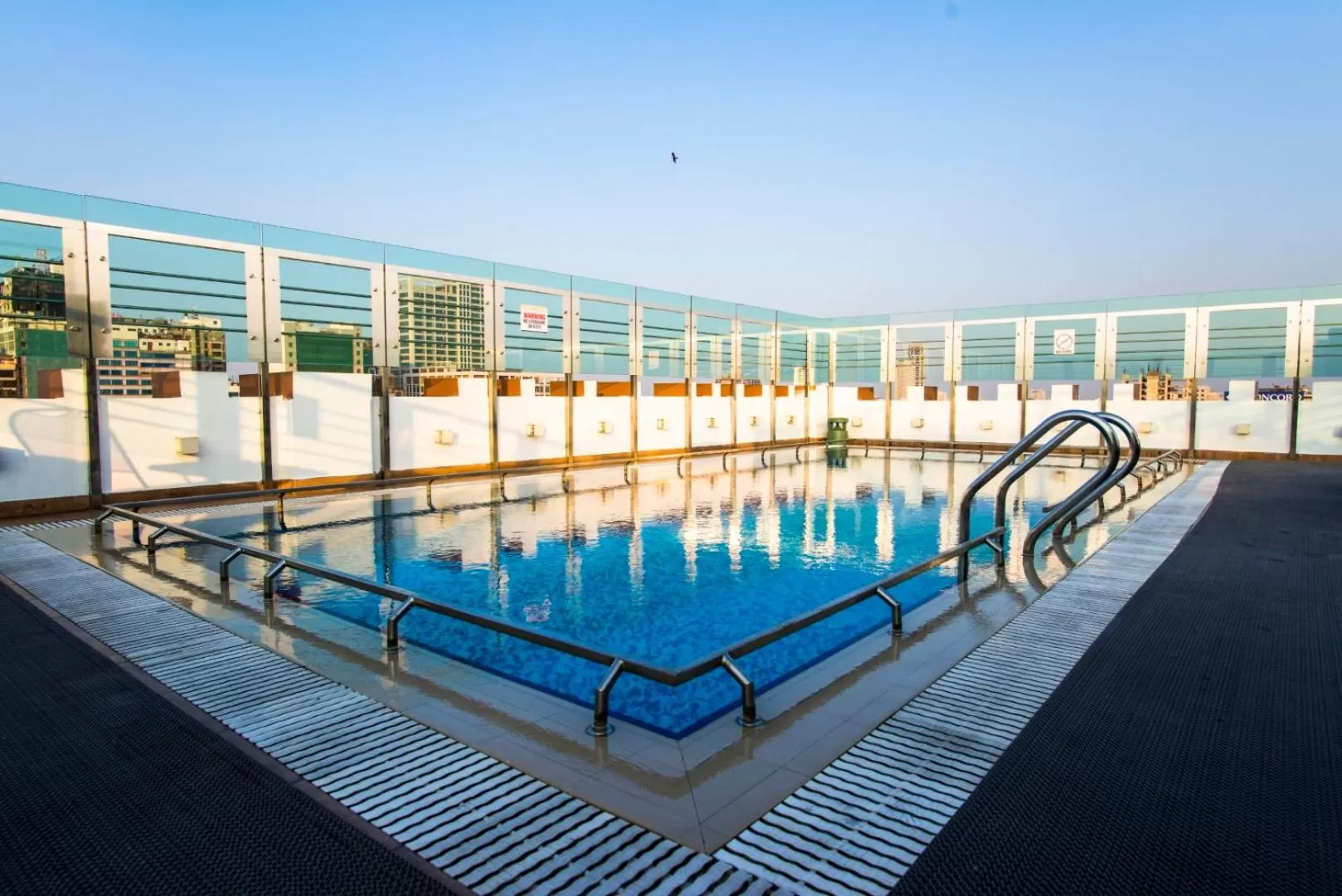 Swimming pool in Platinum Grand