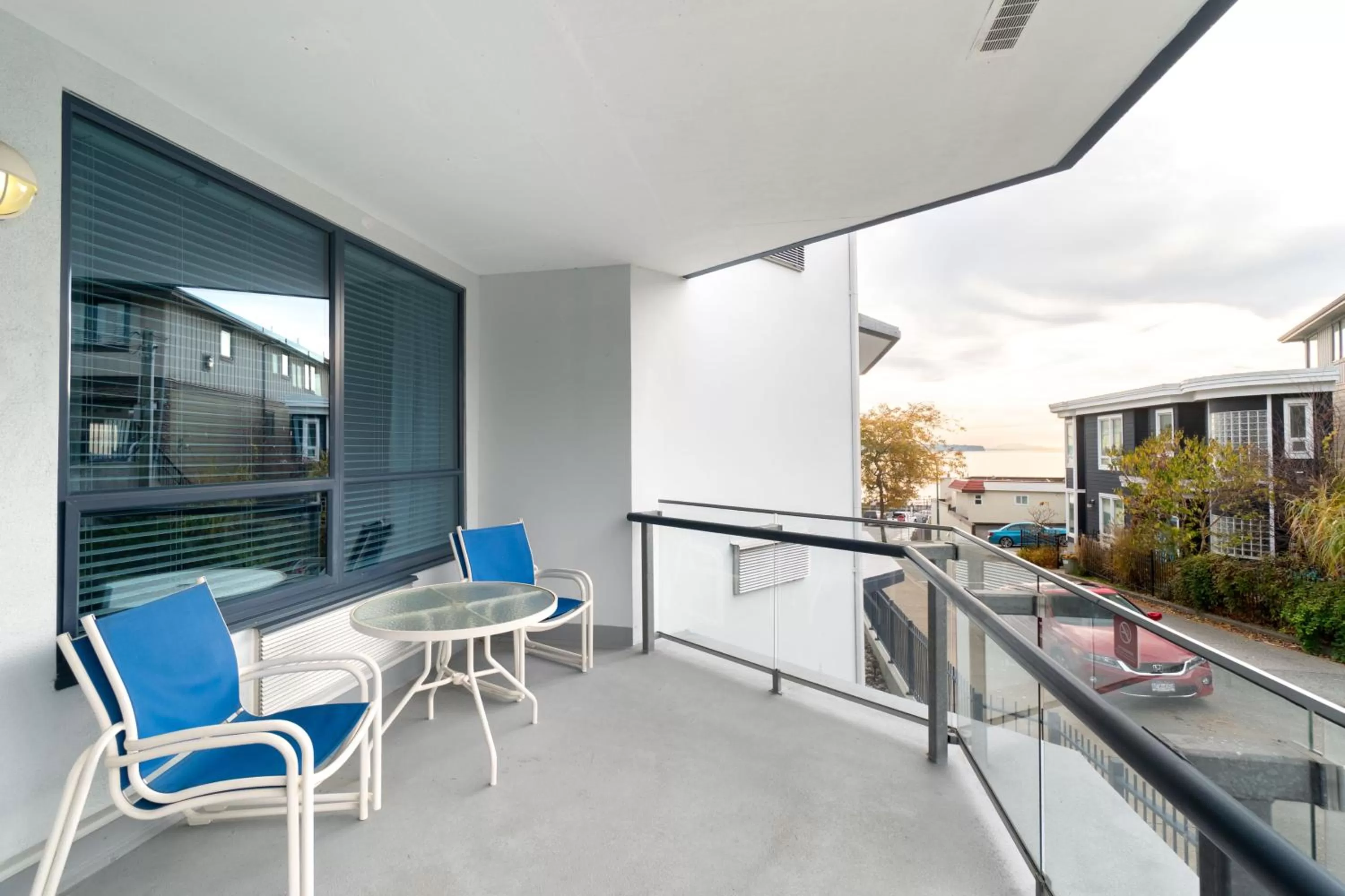 Patio in Ocean Promenade Hotel