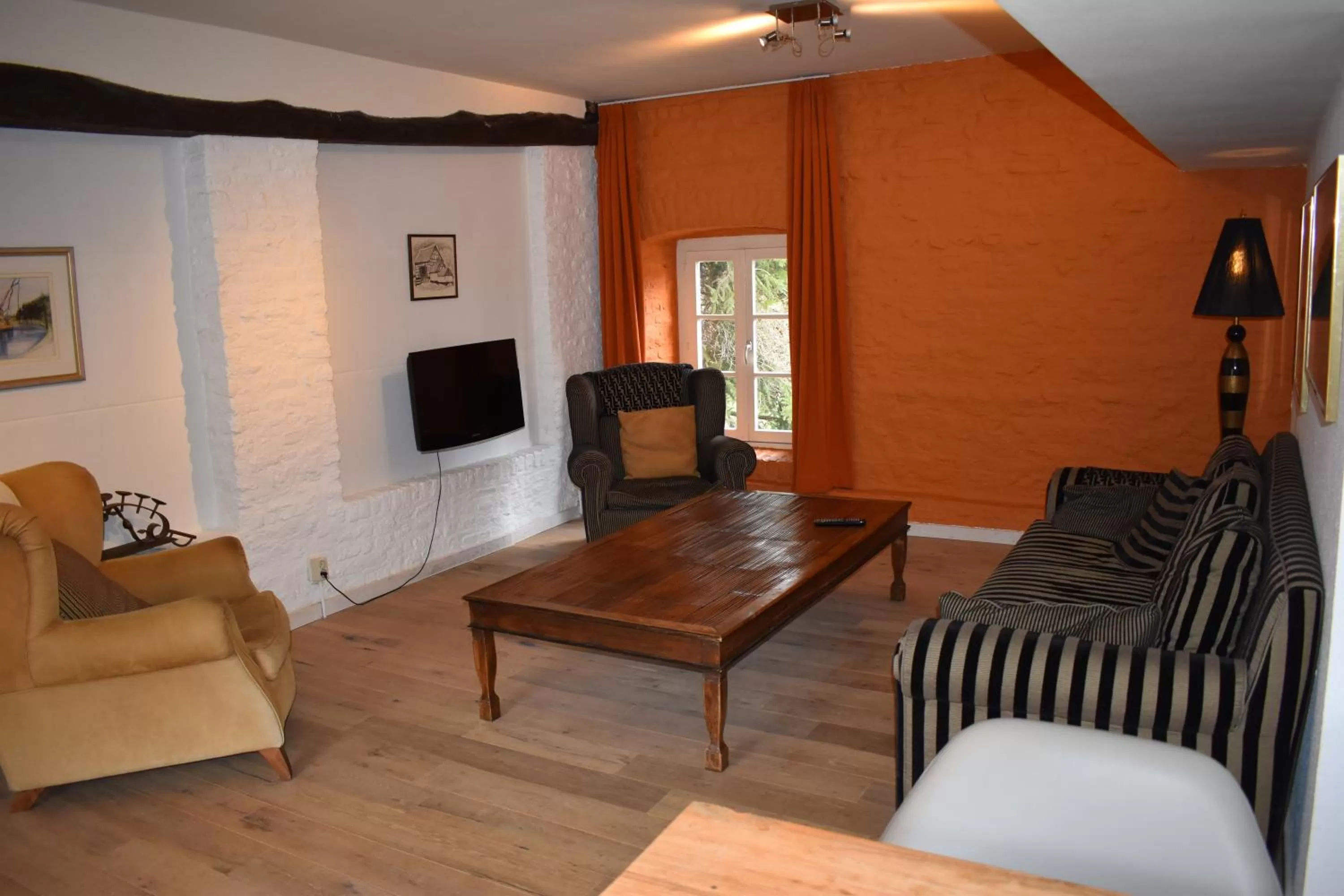Seating area in Fletcher Hotel-Restaurant Kasteel Erenstein