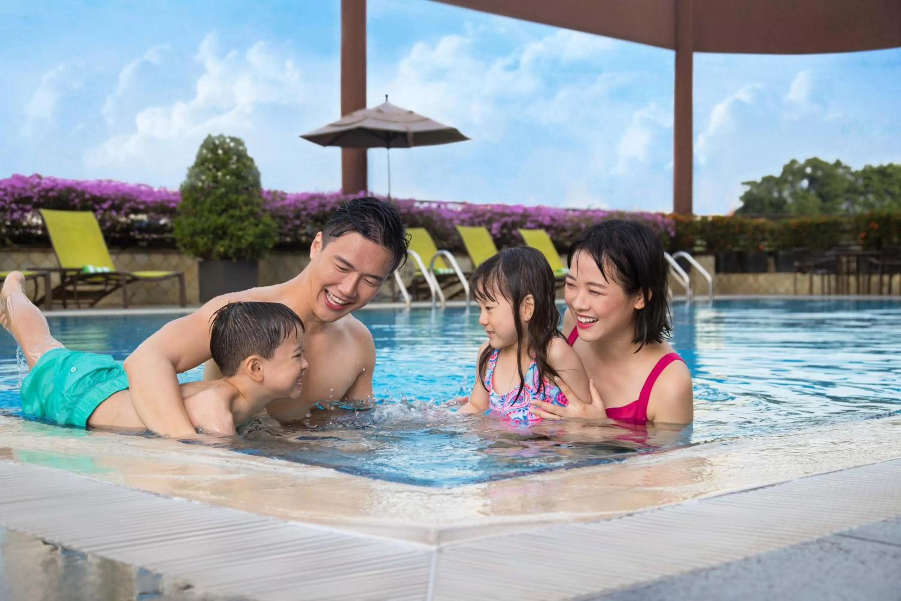 Swimming pool in Holiday Inn Singapore Atrium by IHG