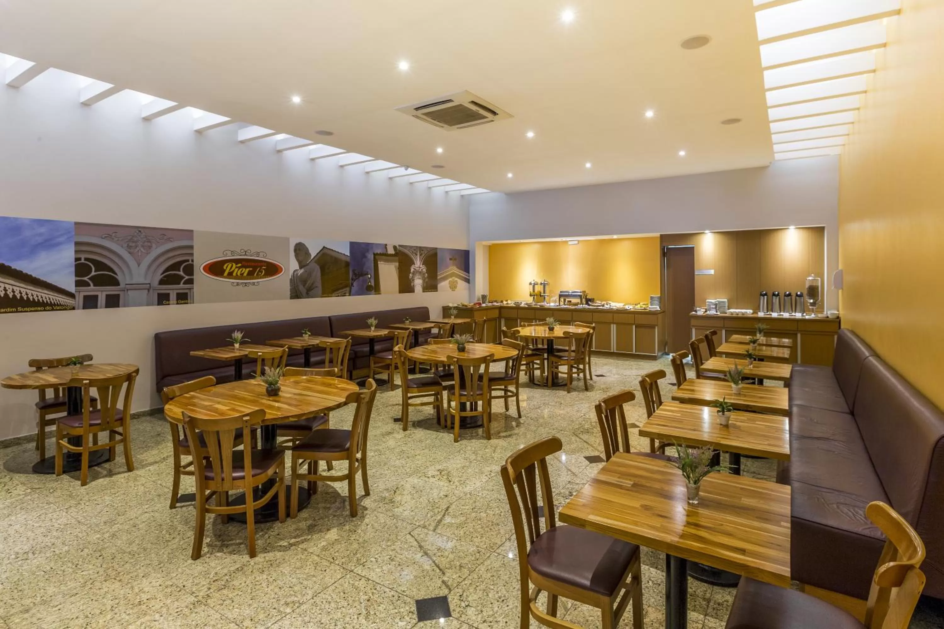 Restaurant/places to eat in Pompeu Rio Hotel