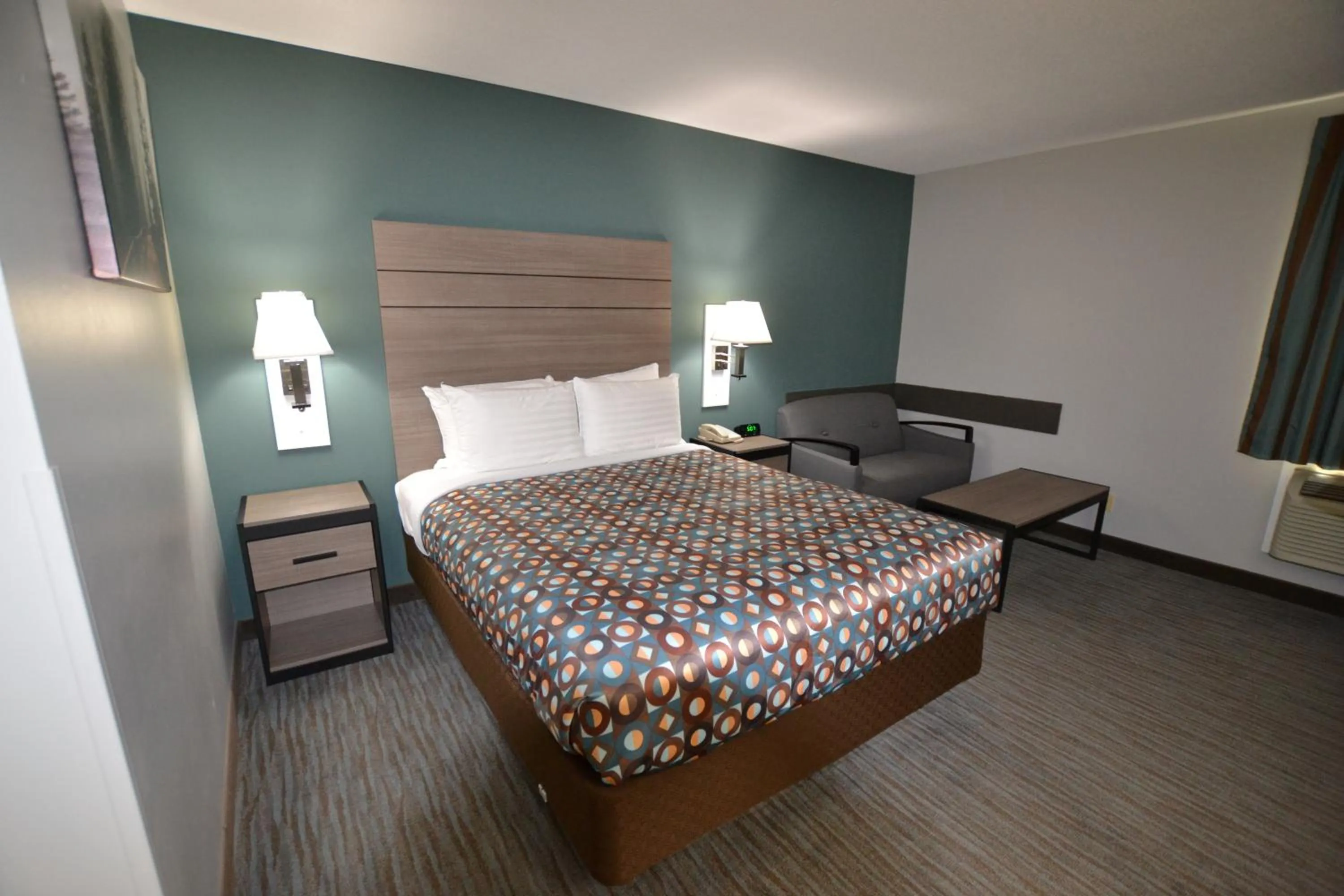 Photo of the whole room, Bed in Countryside Inn & Suites Omaha East-Council Bluffs IA