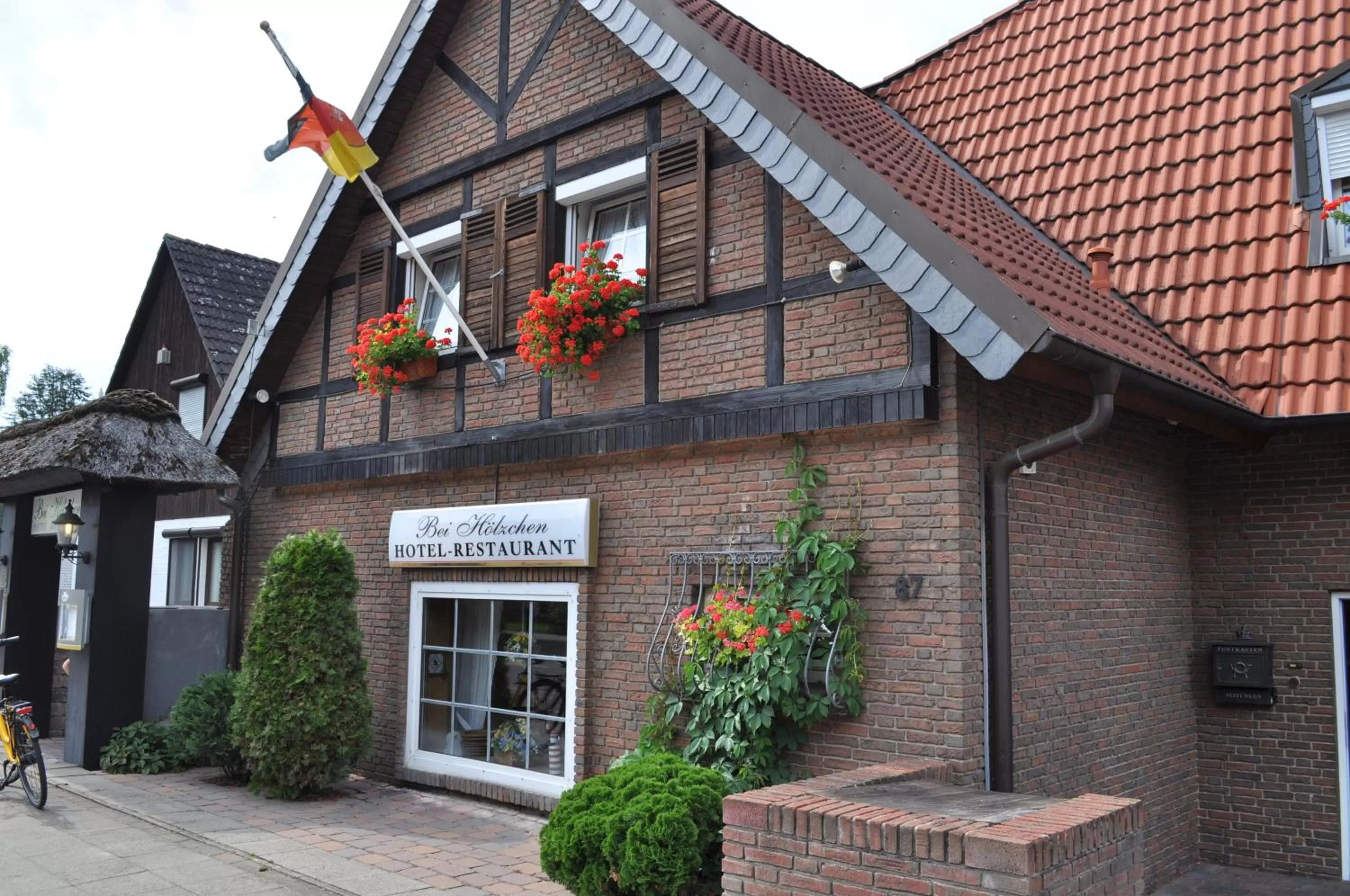 Facade/entrance in Hotel & Restaurant Bei Hölzchen