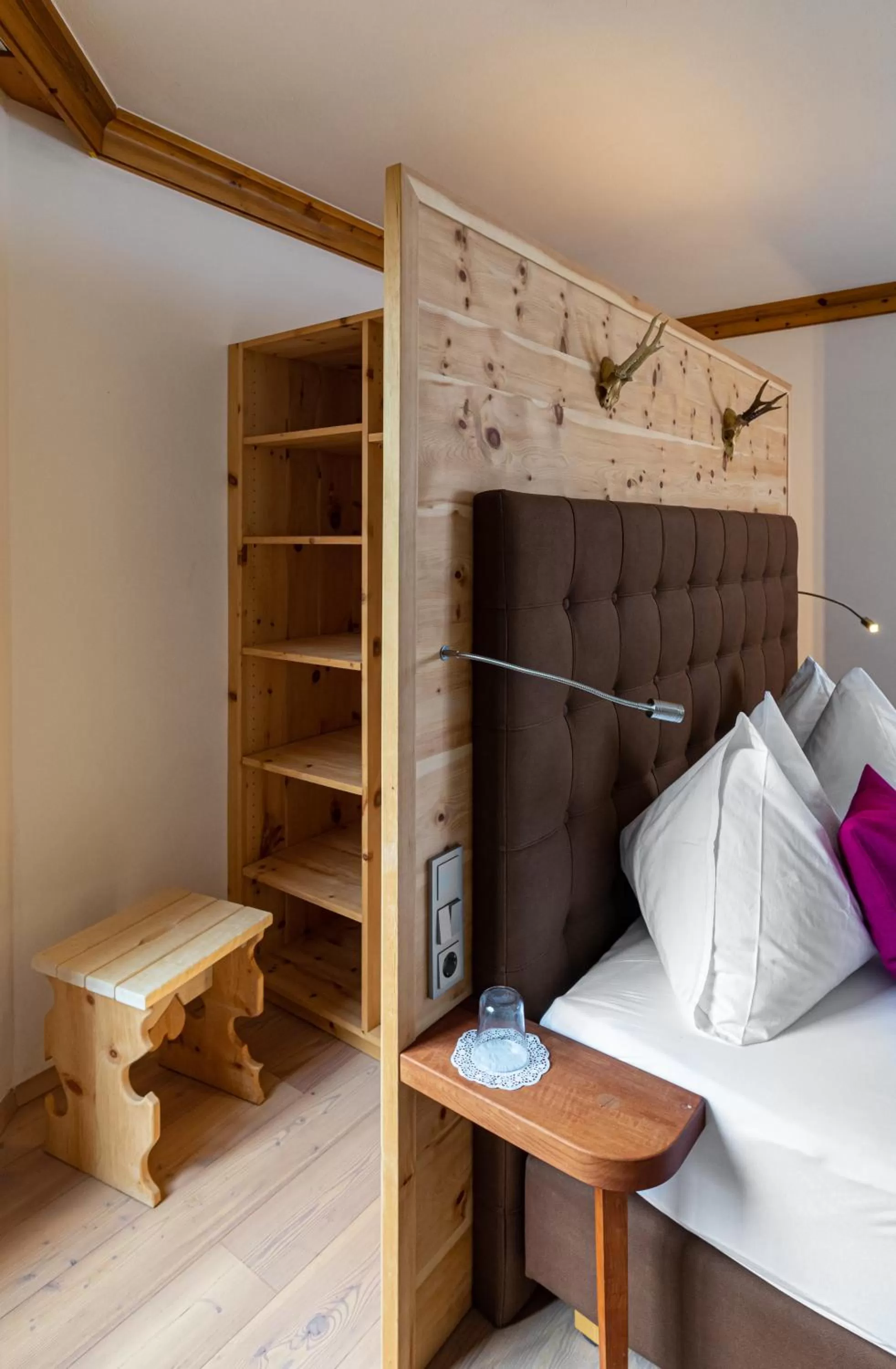 Bed in Hotel und Alpen Apartments mit Sauna - Bürglhöh