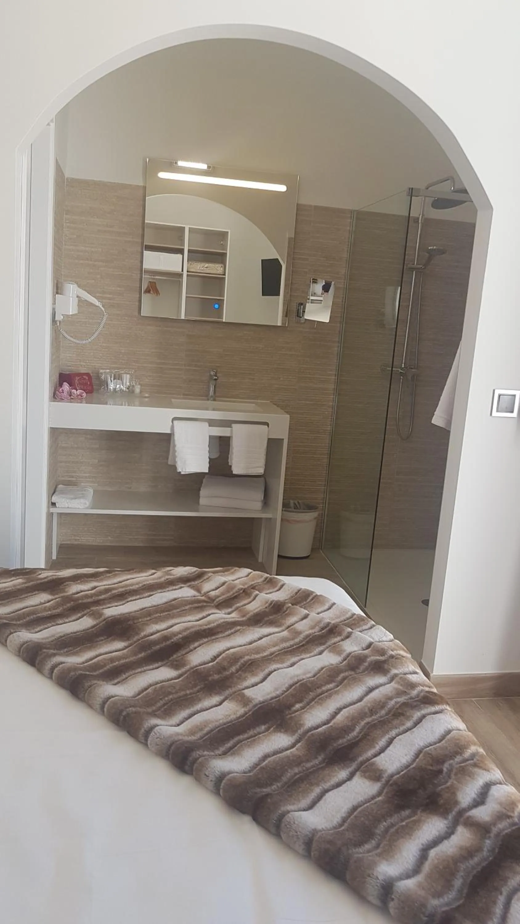 Bathroom, Bed in Artmonia