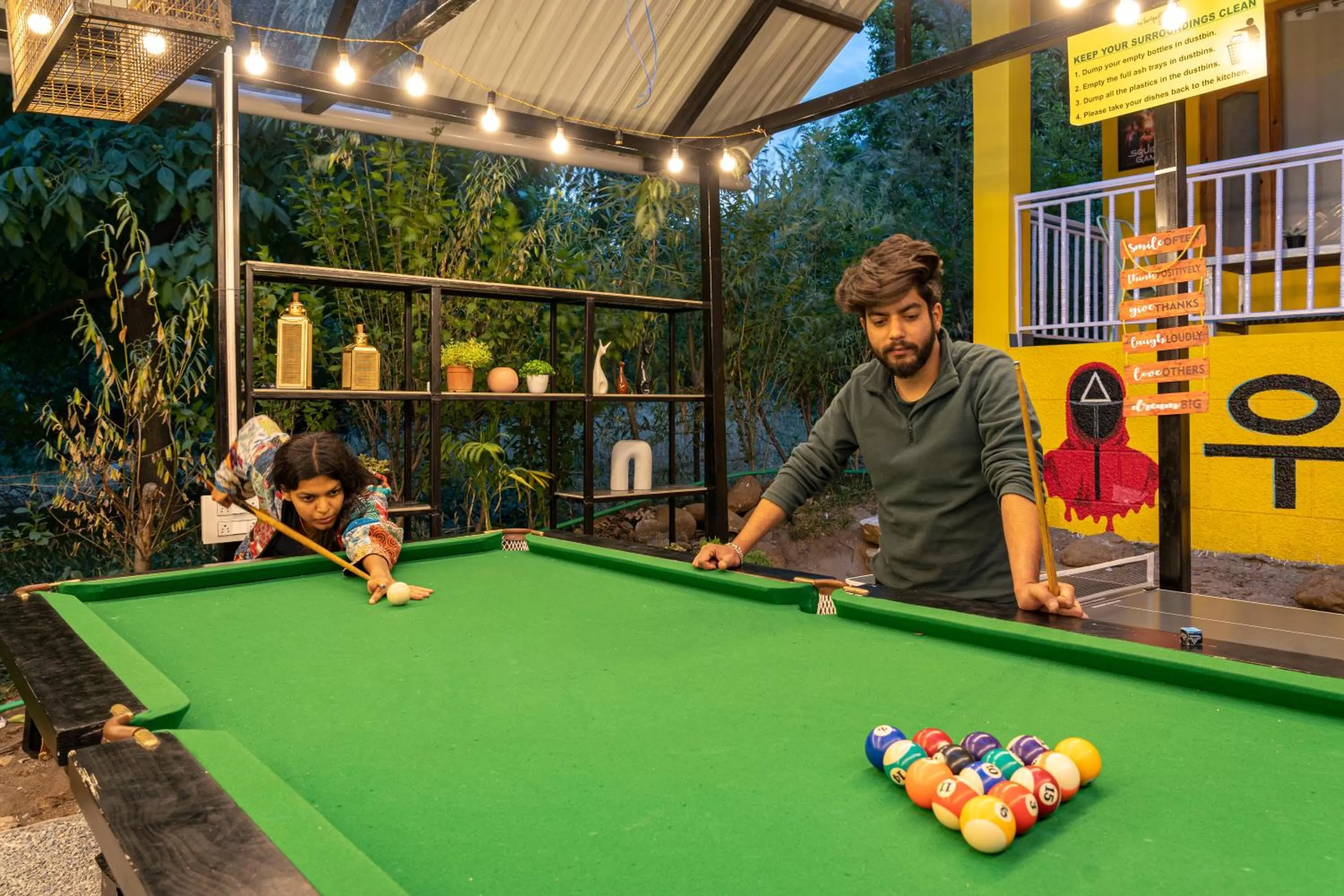 Whoopers Hostel Manali