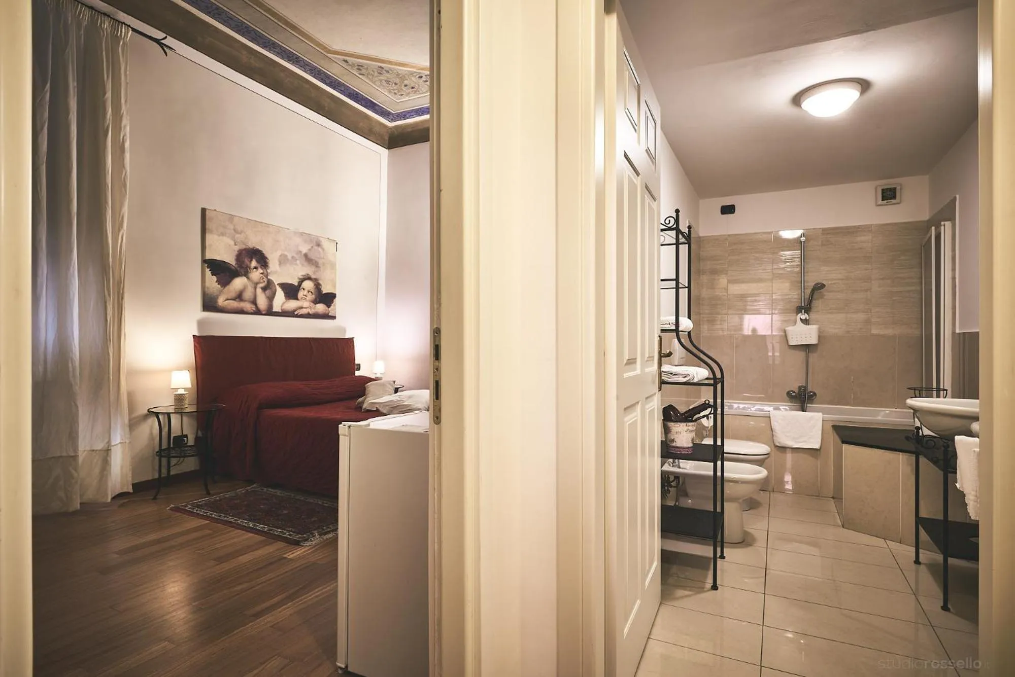 Photo of the whole room in Affittacamere San Teodoro