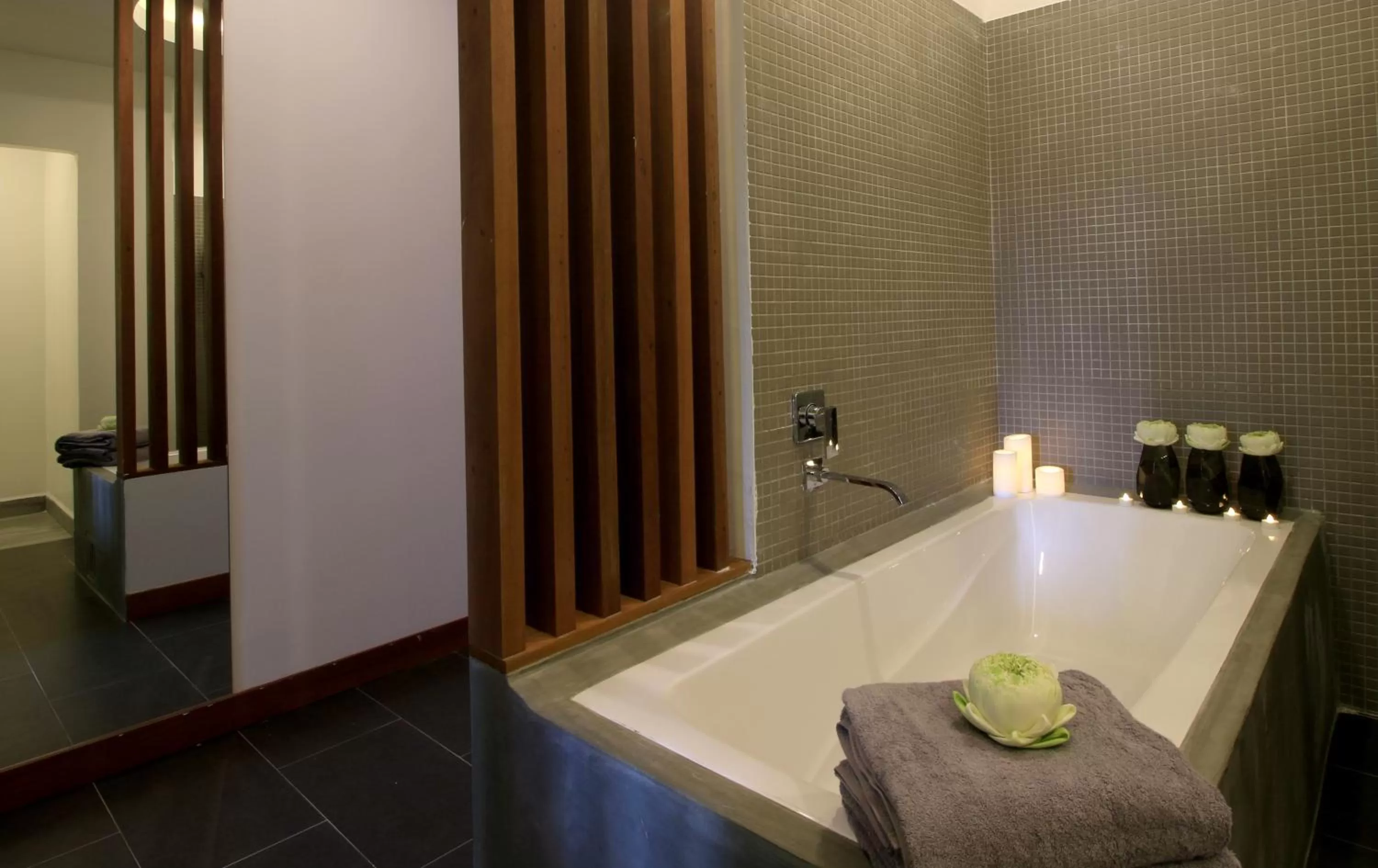 Shower in Riversoul Boutique