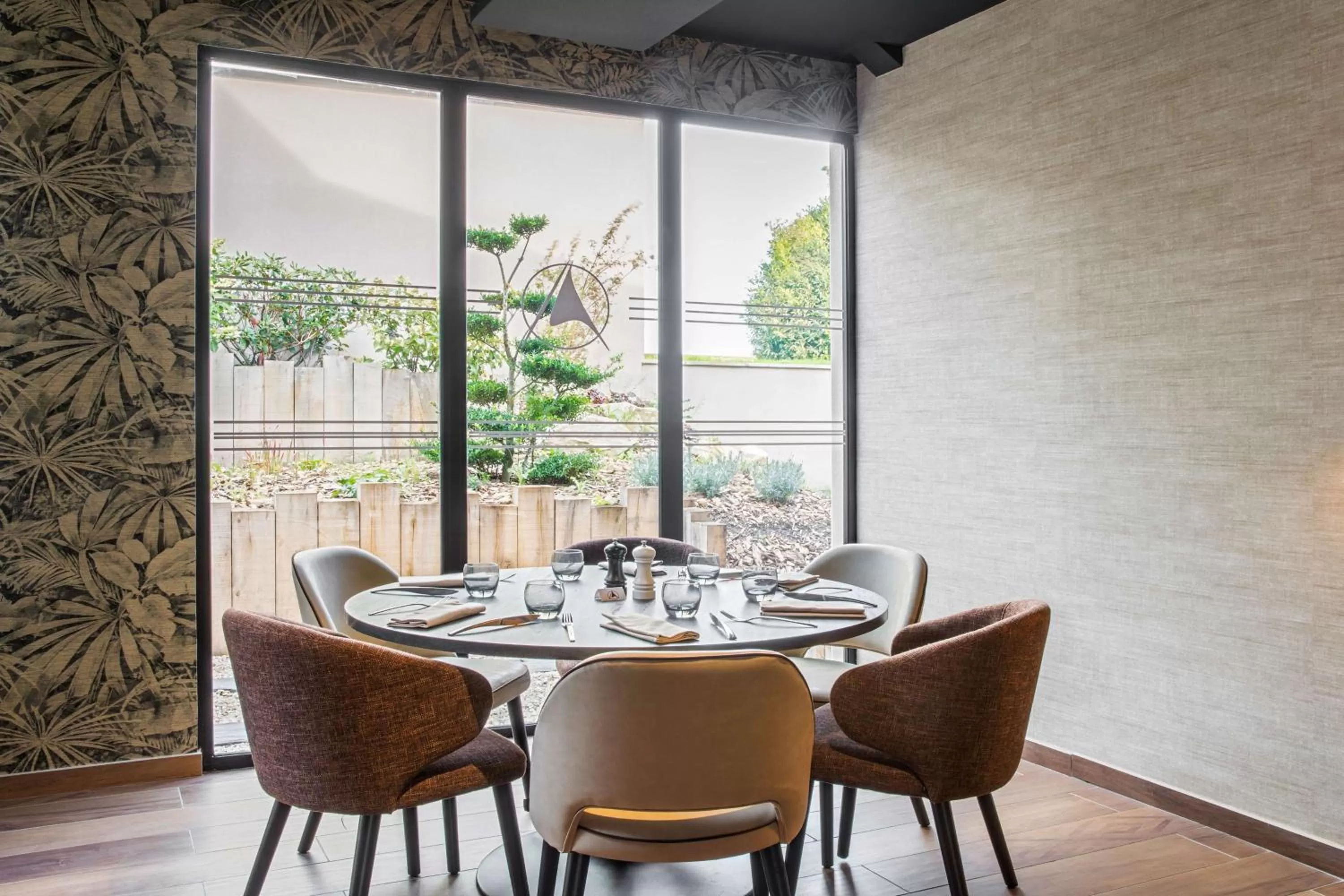 Restaurant/places to eat in Best Western L'Aquarium Arras Nord