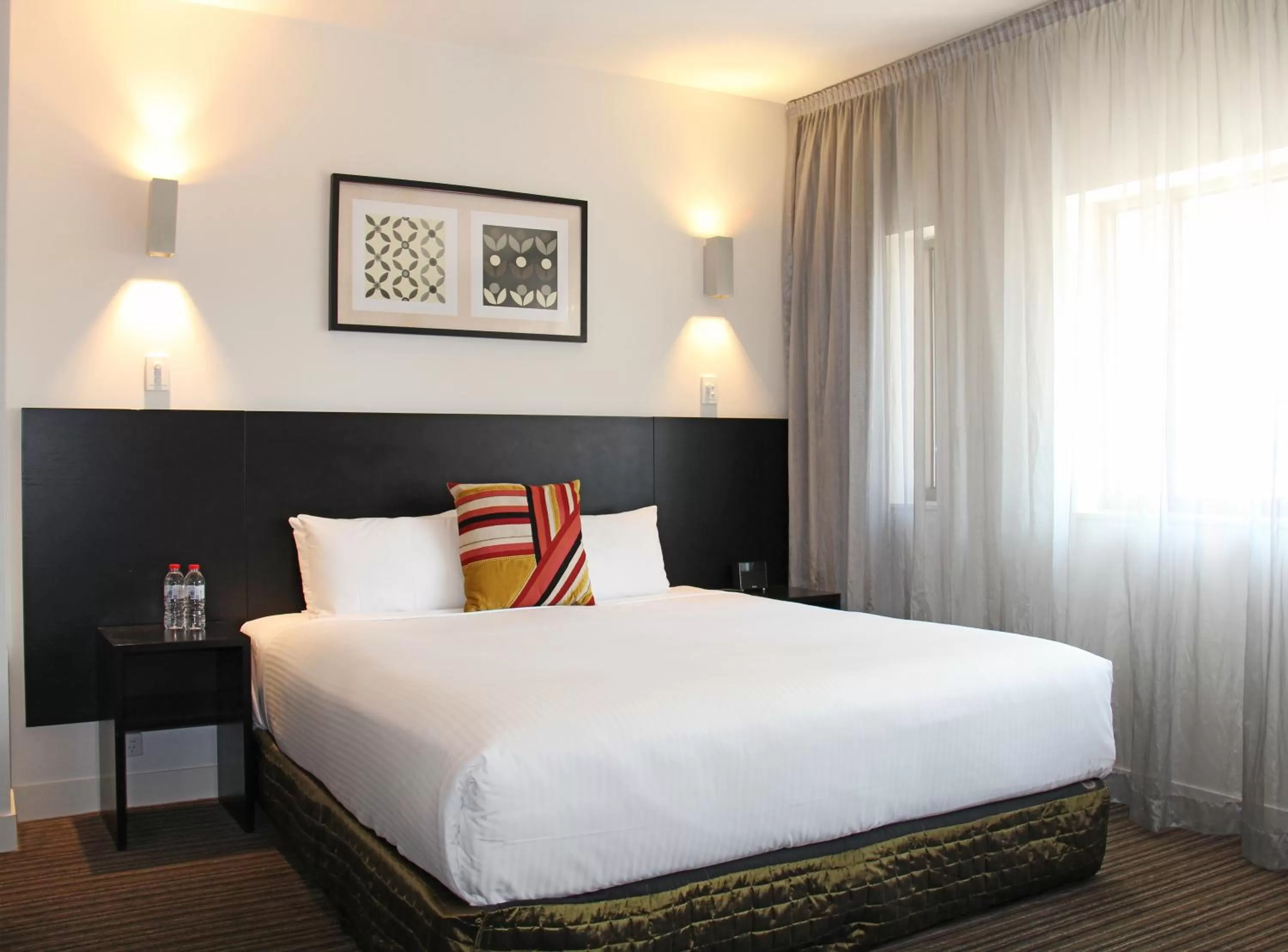 Bed in Causeway 353 Hotel