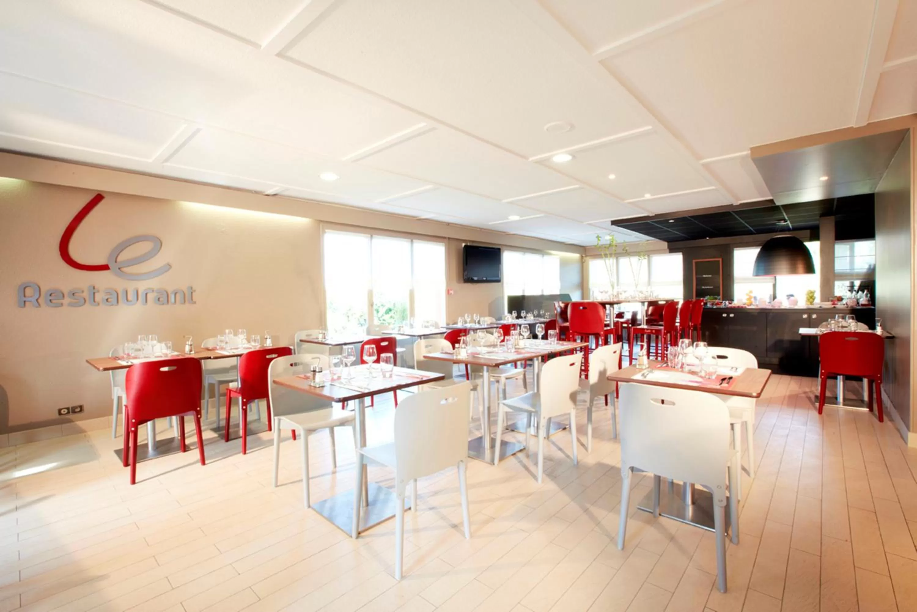 Restaurant/places to eat in Campanile Lens