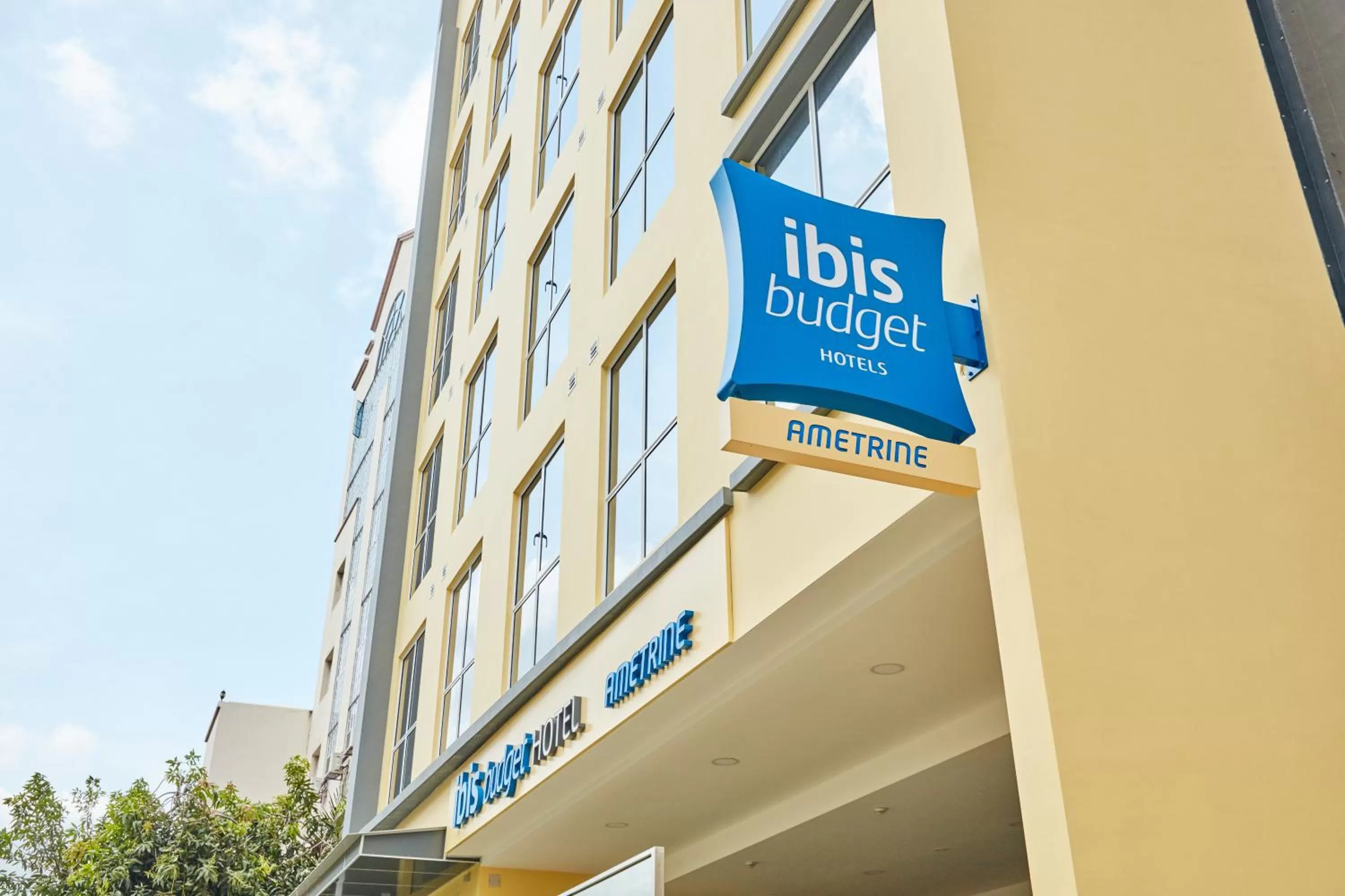 Property building in ibis budget Singapore Ametrine