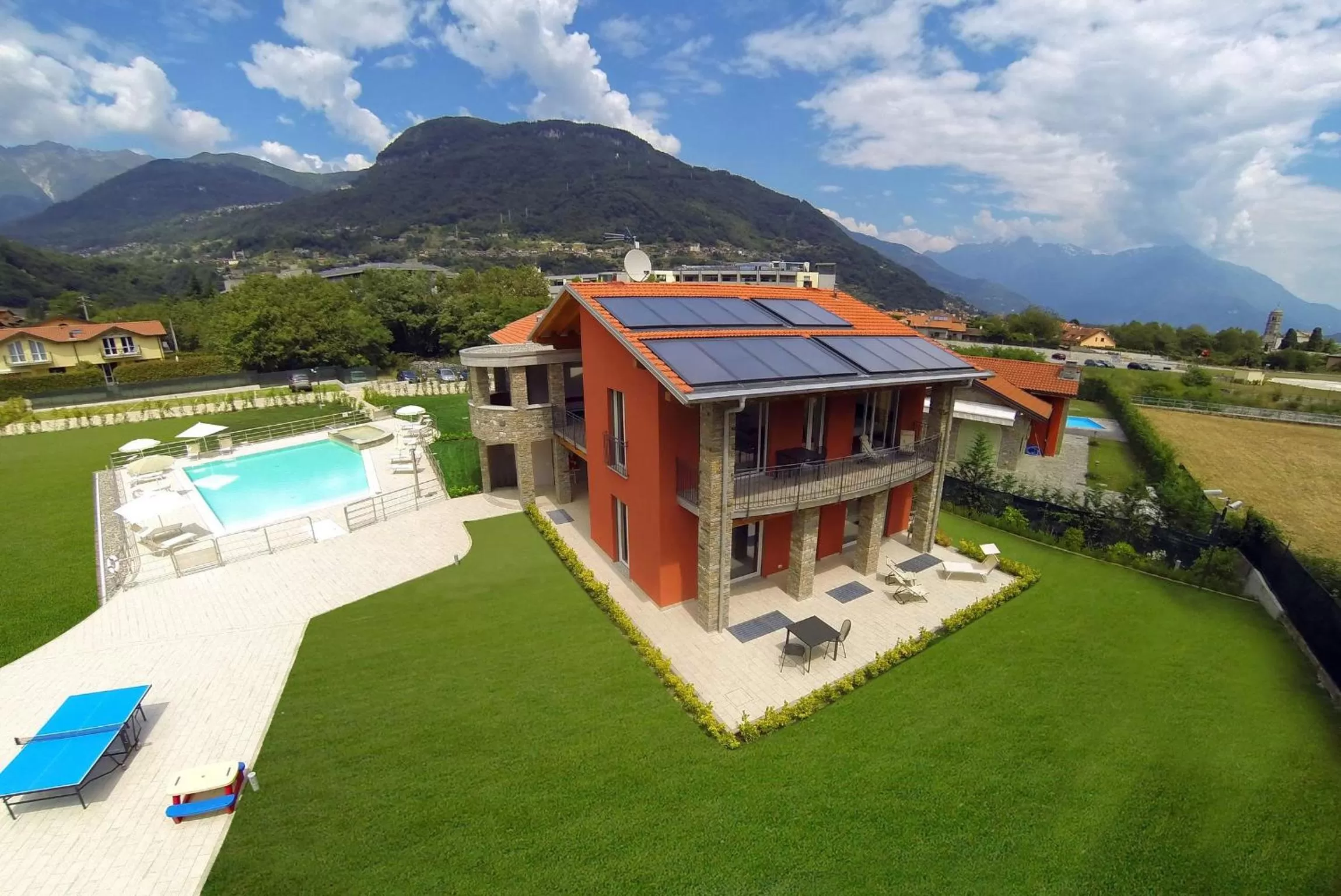 Property building, Bird's-eye View in Residence Villa Paradiso
