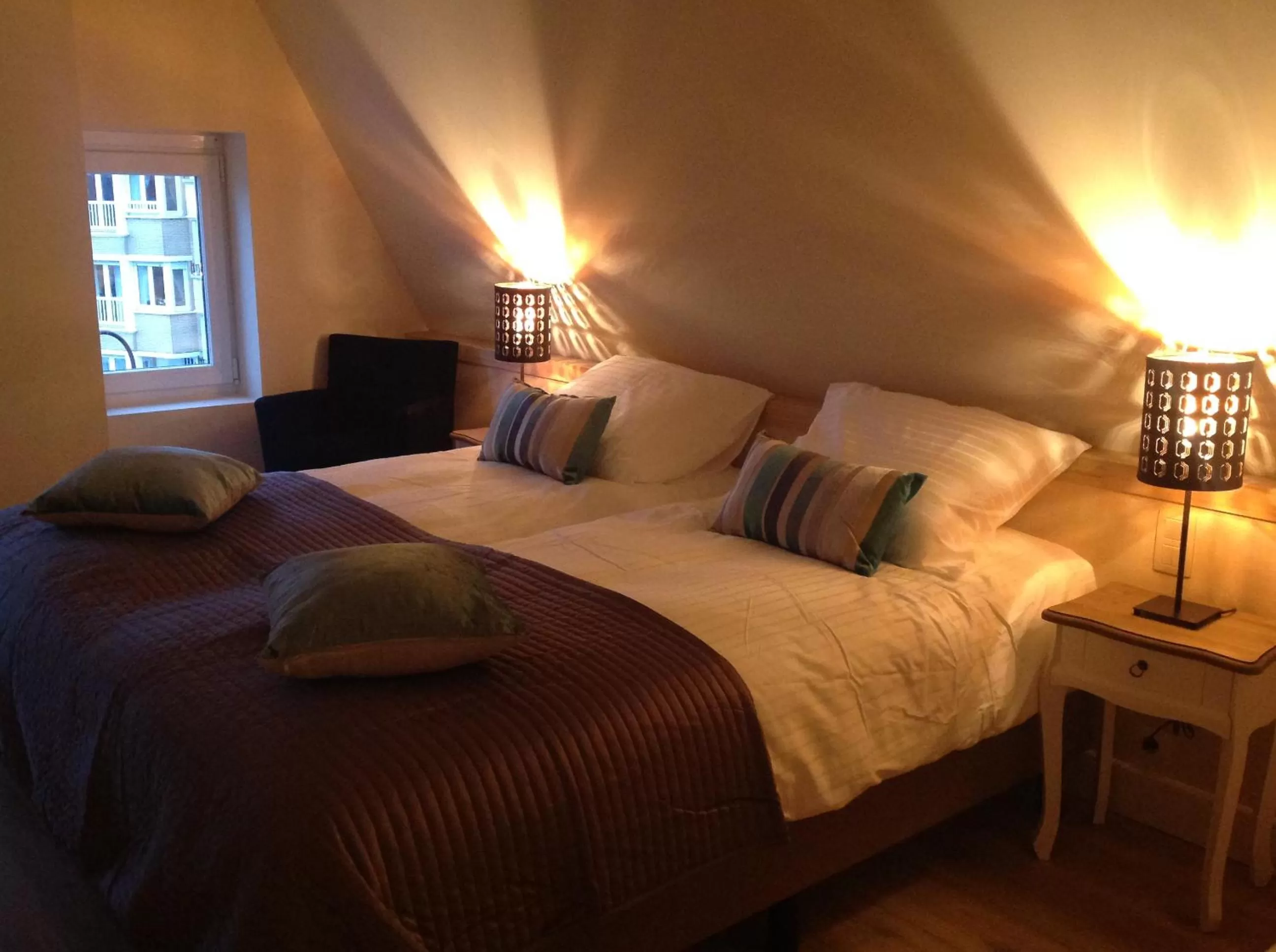 Property building, Bed in B&B Amylia