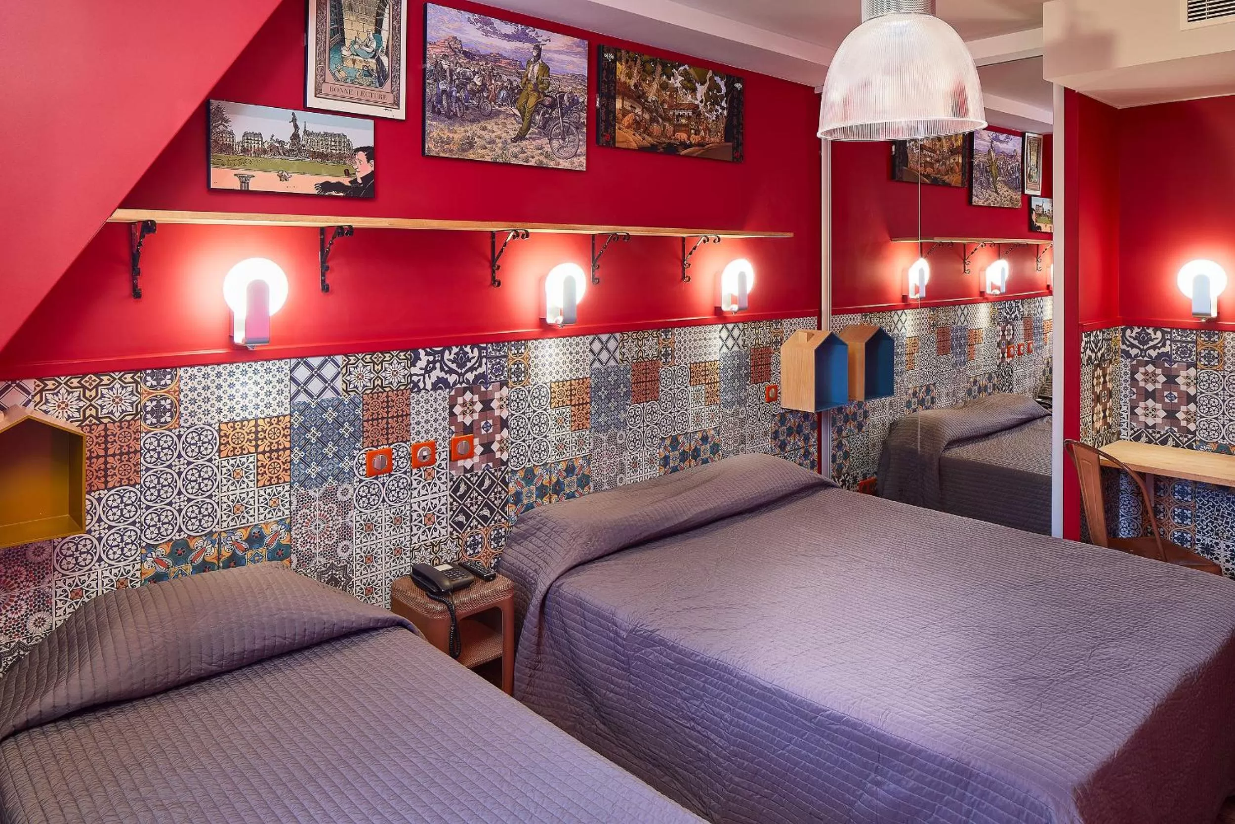 Bed in Hôtel de Roubaix