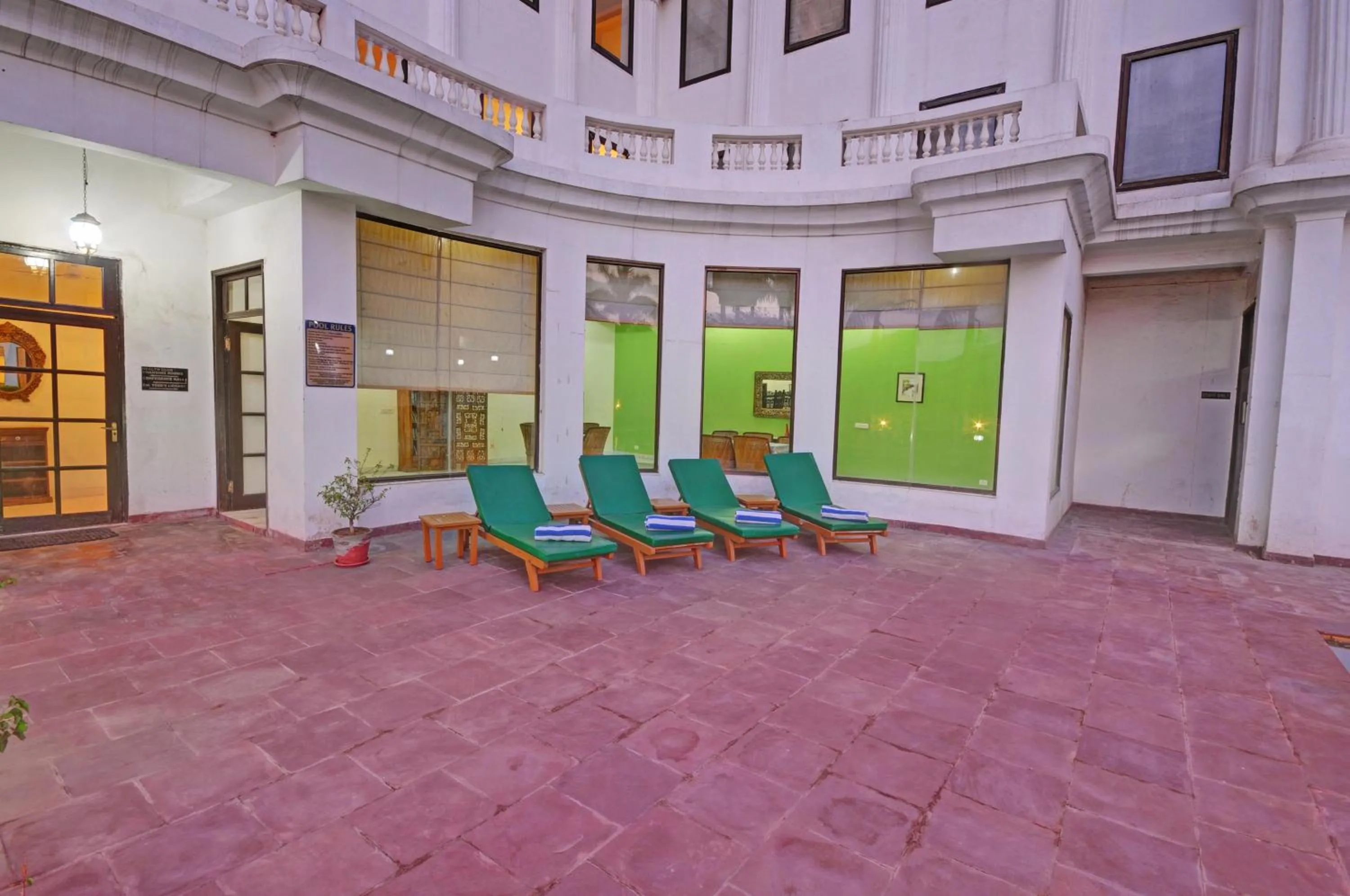 Swimming pool in The Hadoti Palace, Bundi