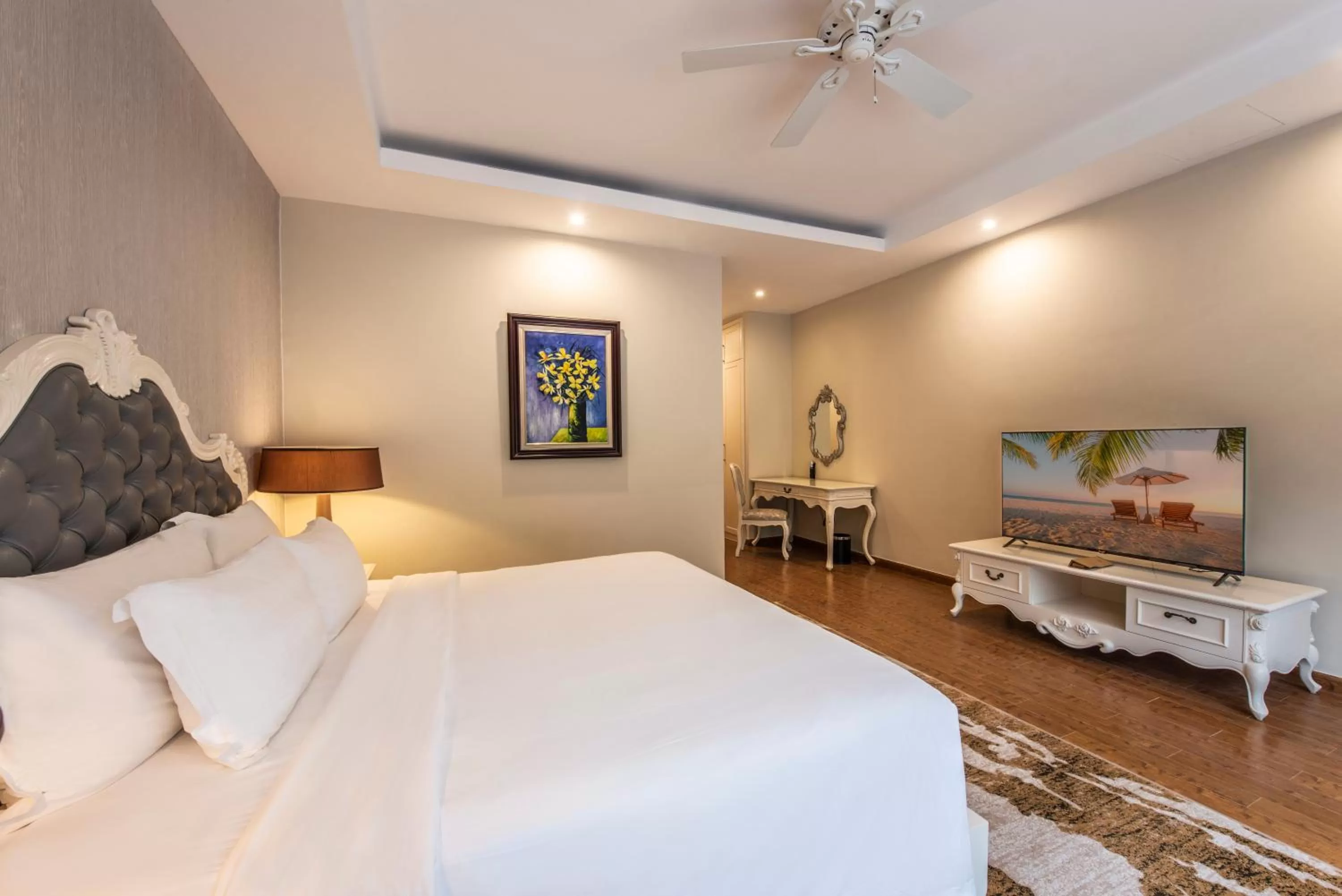 Bed in Vinpearl Resort & Spa Nha Trang Bay