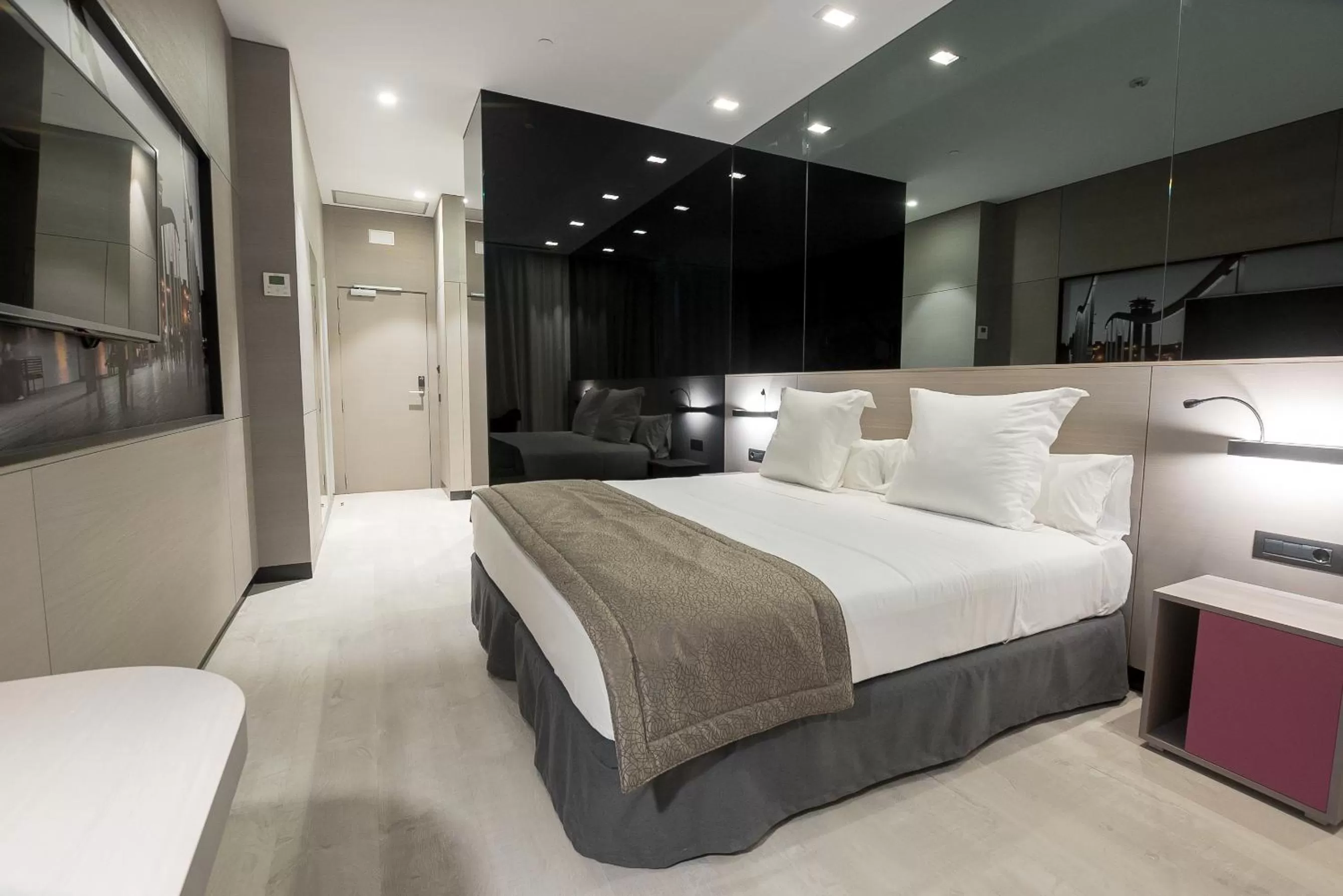 Photo of the whole room, Bed in Negresco Princess 4* Sup