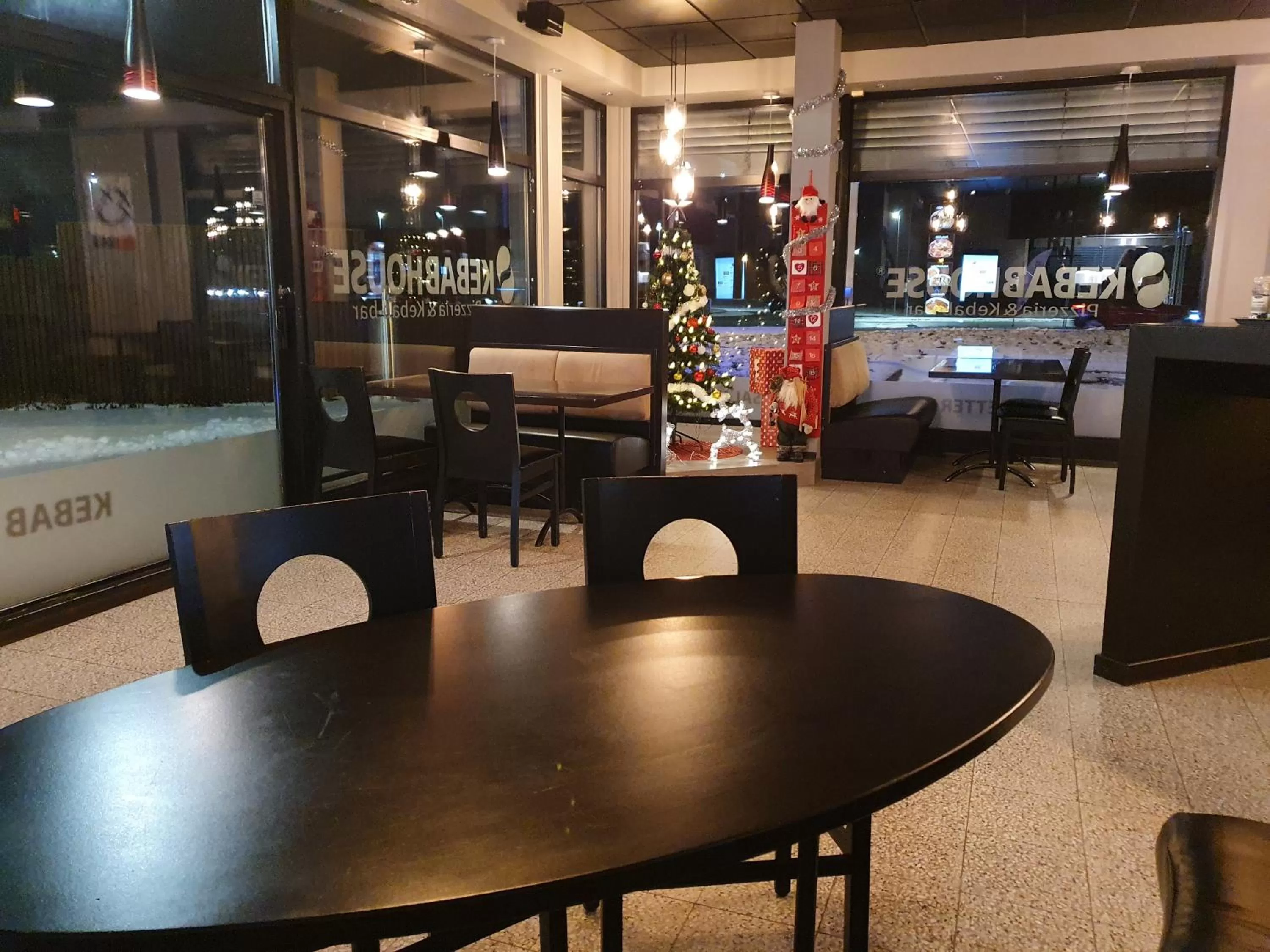 Restaurant/places to eat in Motell Svinesundparken