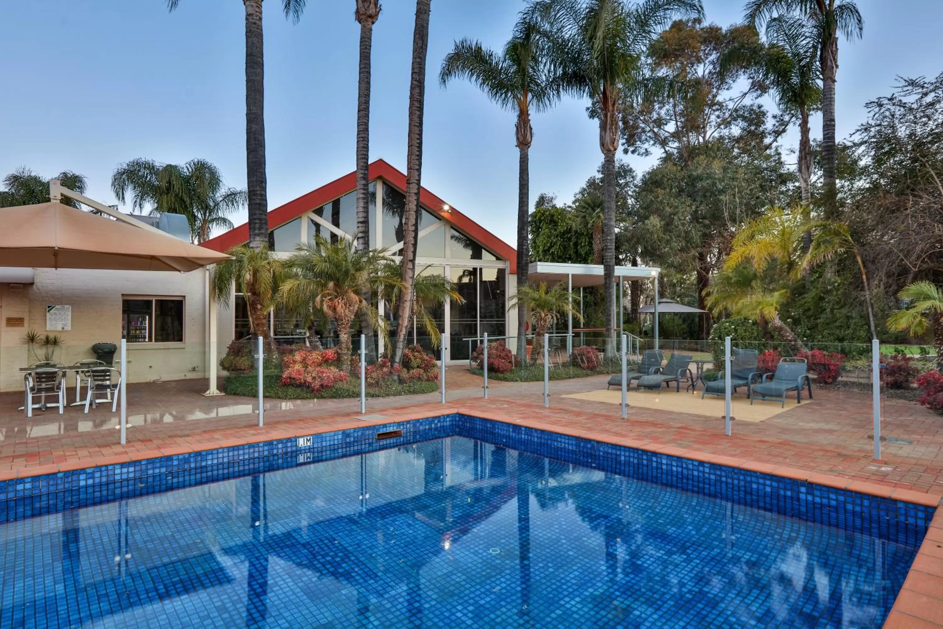 Swimming pool in Mildura Inlander Resort