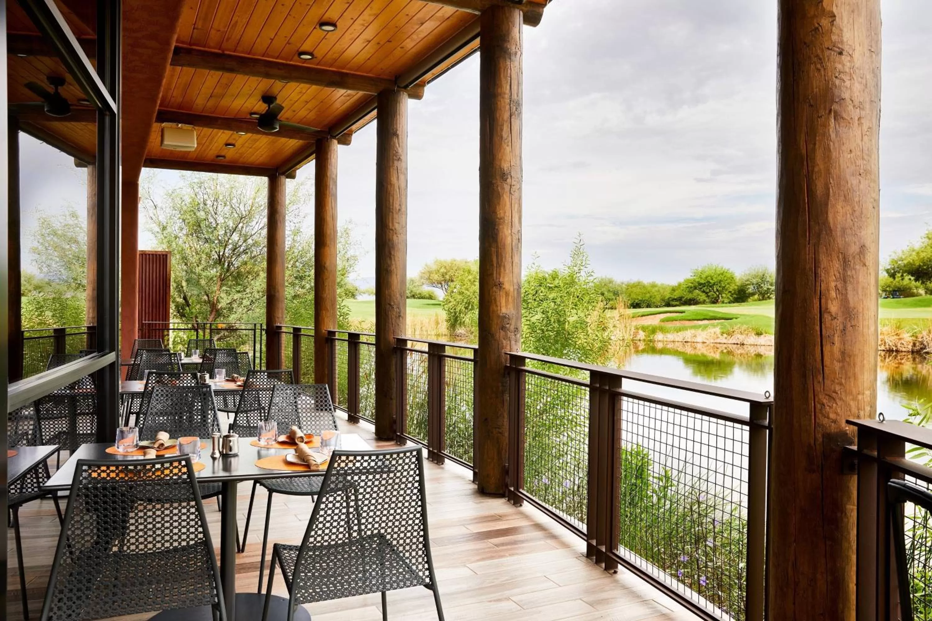 Restaurant/places to eat in Sheraton Grand at Wild Horse Pass