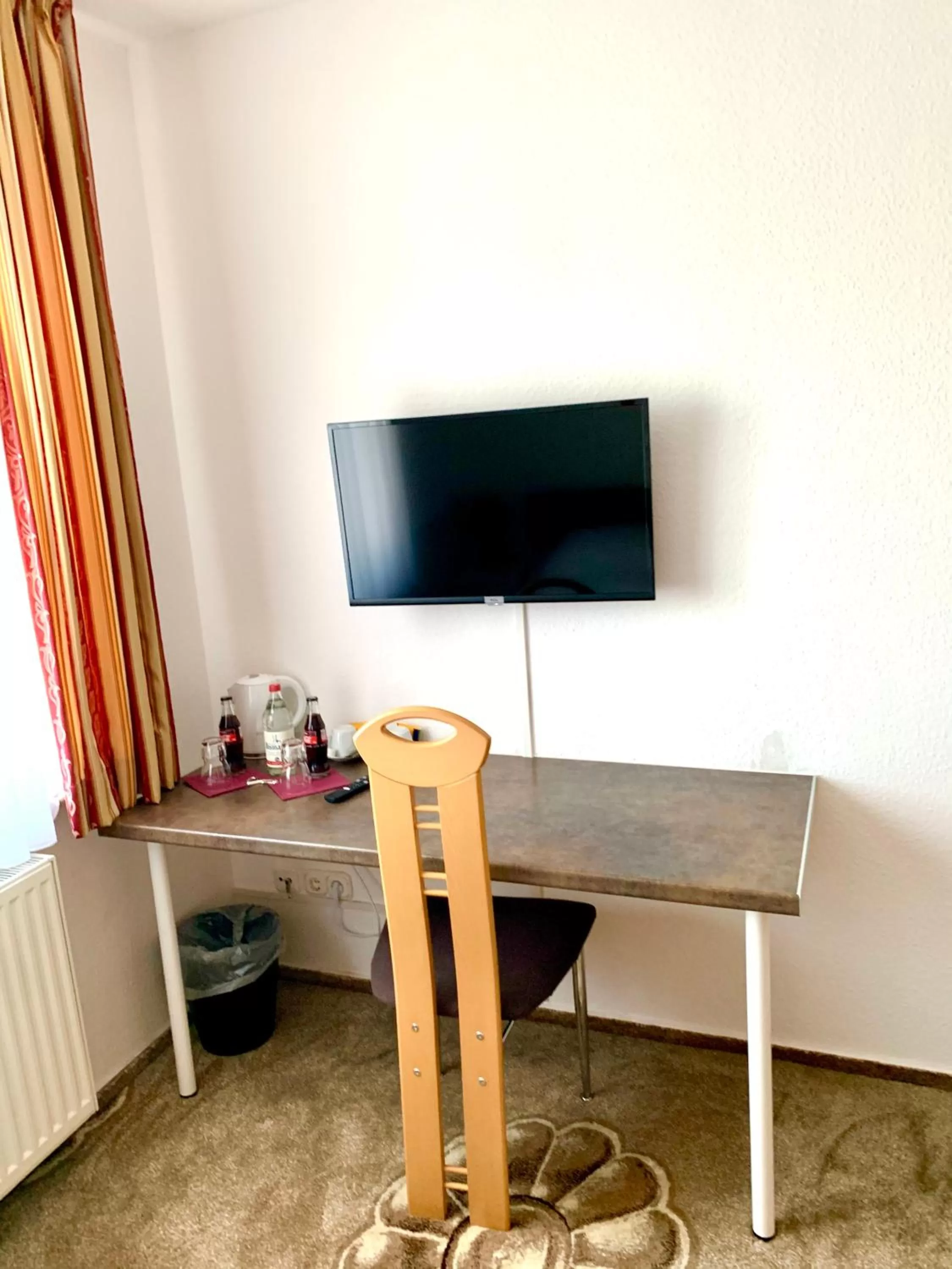 TV and multimedia in DUA Hotel