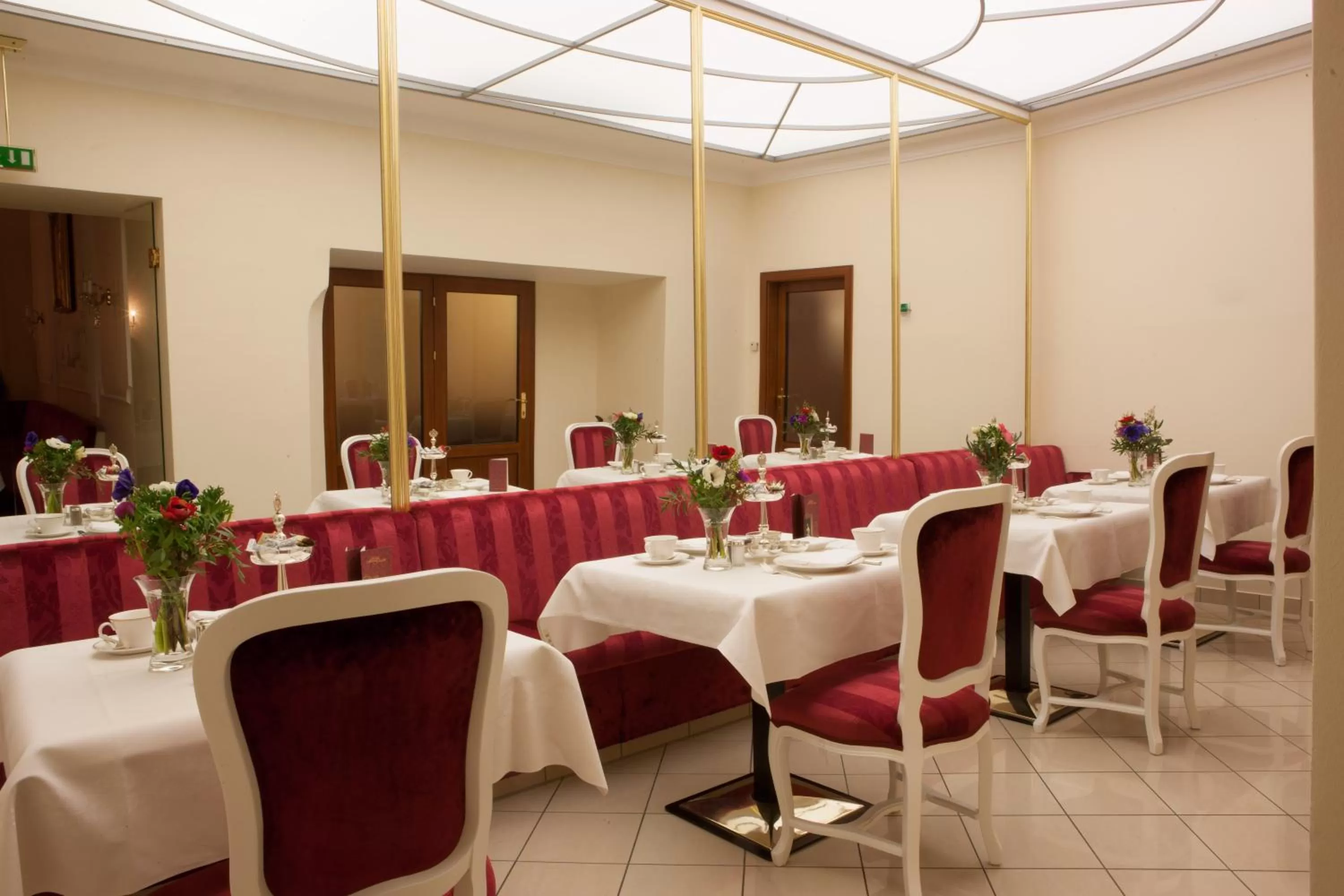 Restaurant/places to eat in Hotel Kaiserin Elisabeth