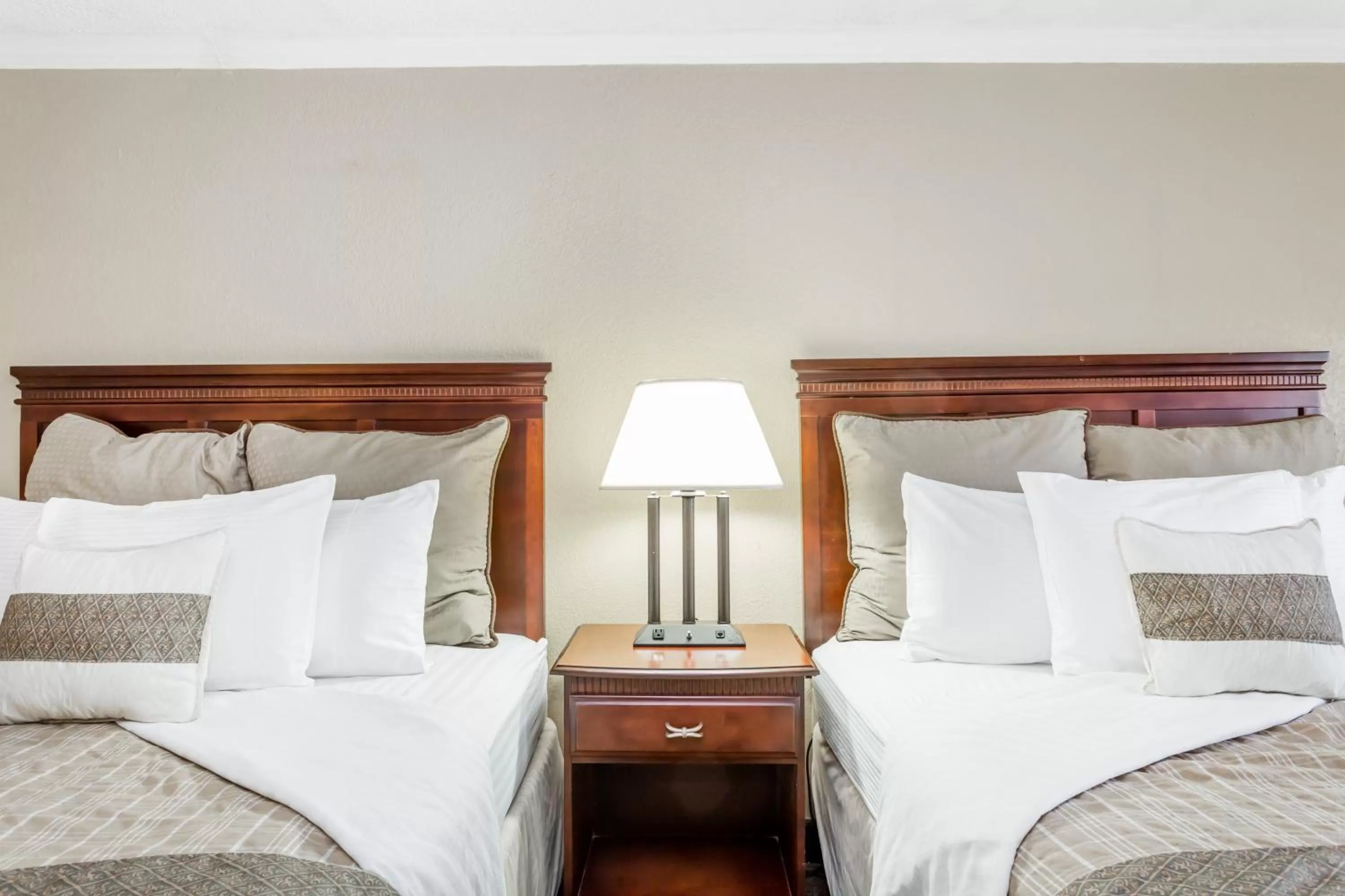 Bedroom, Bed in Days Inn by Wyndham Destin