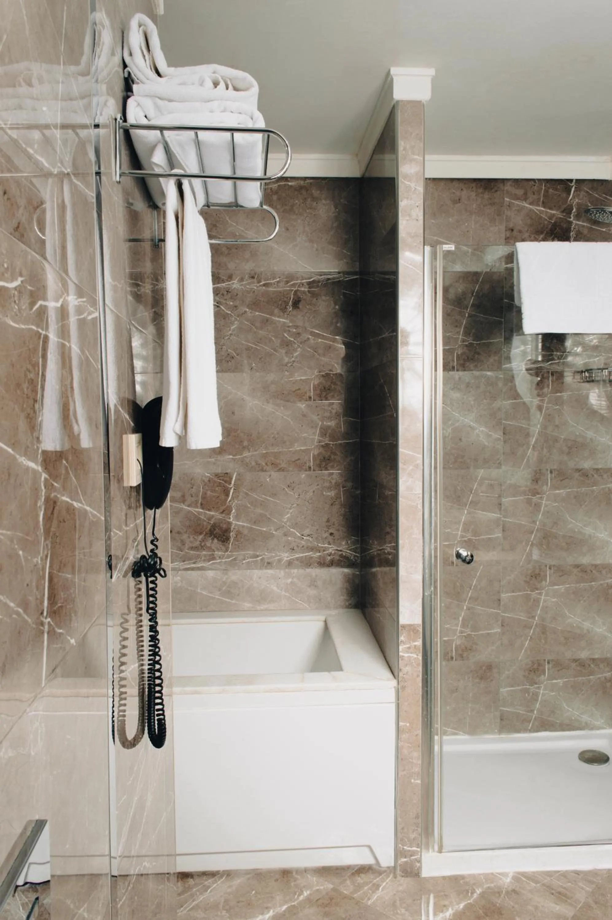 Shower in City Center Hotel Taksim İstanbul