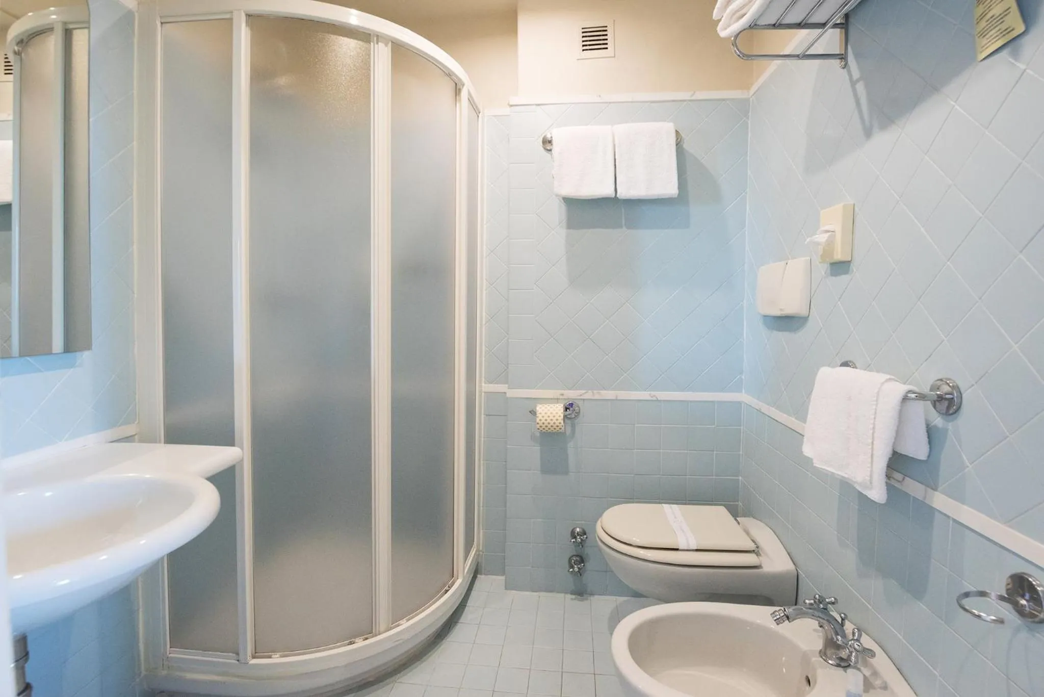 Bathroom in Hotel San Francisco