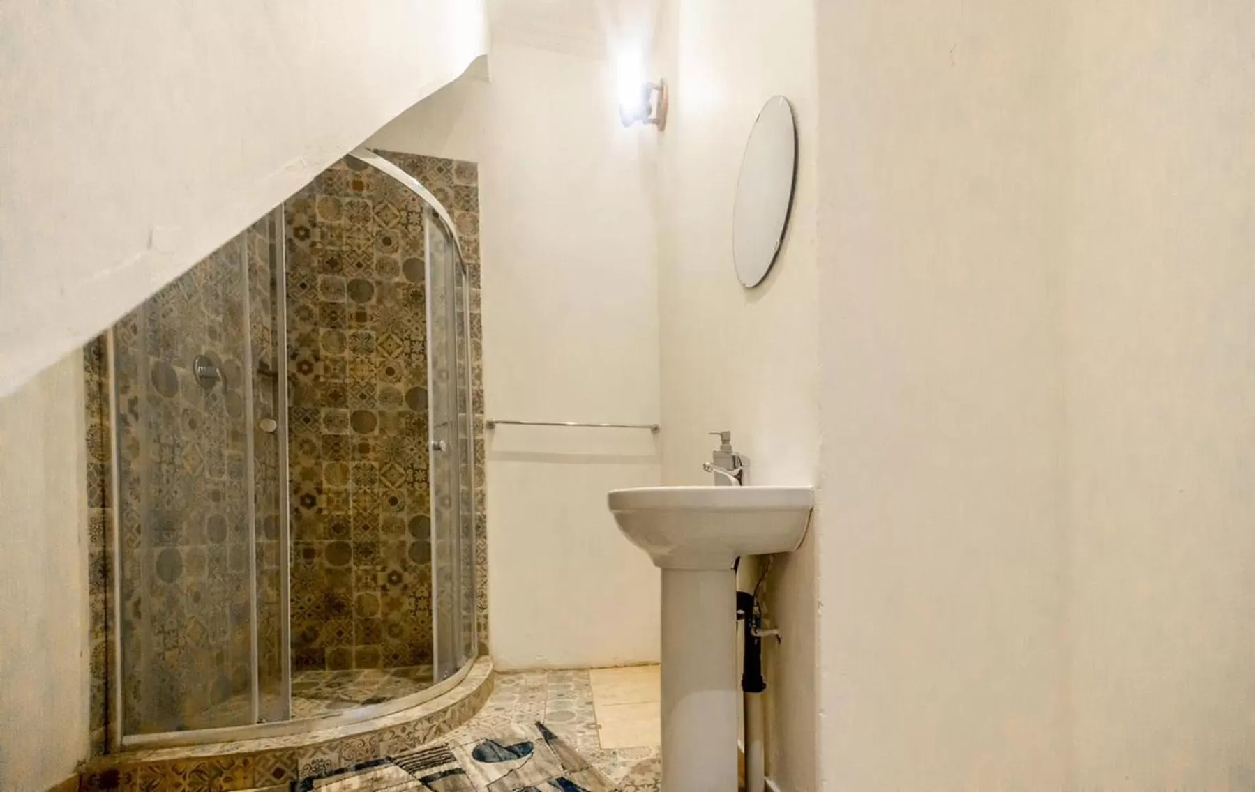 Shower in 54 Brecher