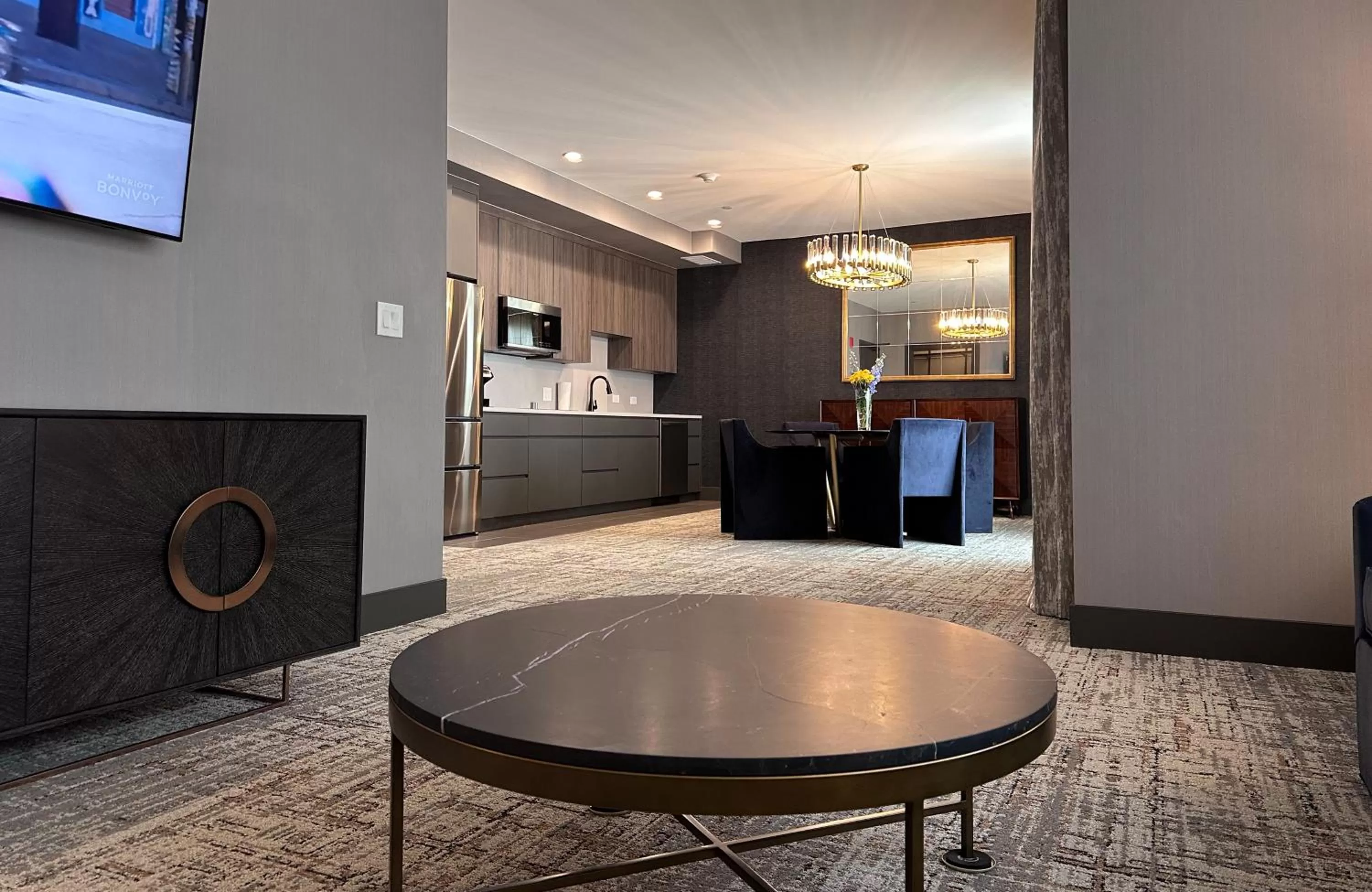 Kitchen or kitchenette in SpringHill Suites by Marriott Chicago Chinatown