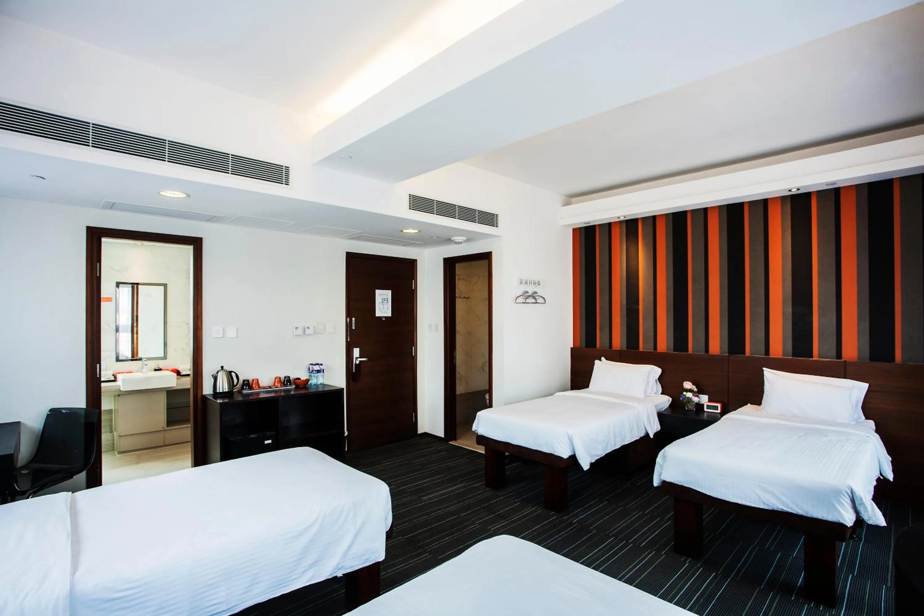 Photo of the whole room, Bed in Le Prabelle Hotel